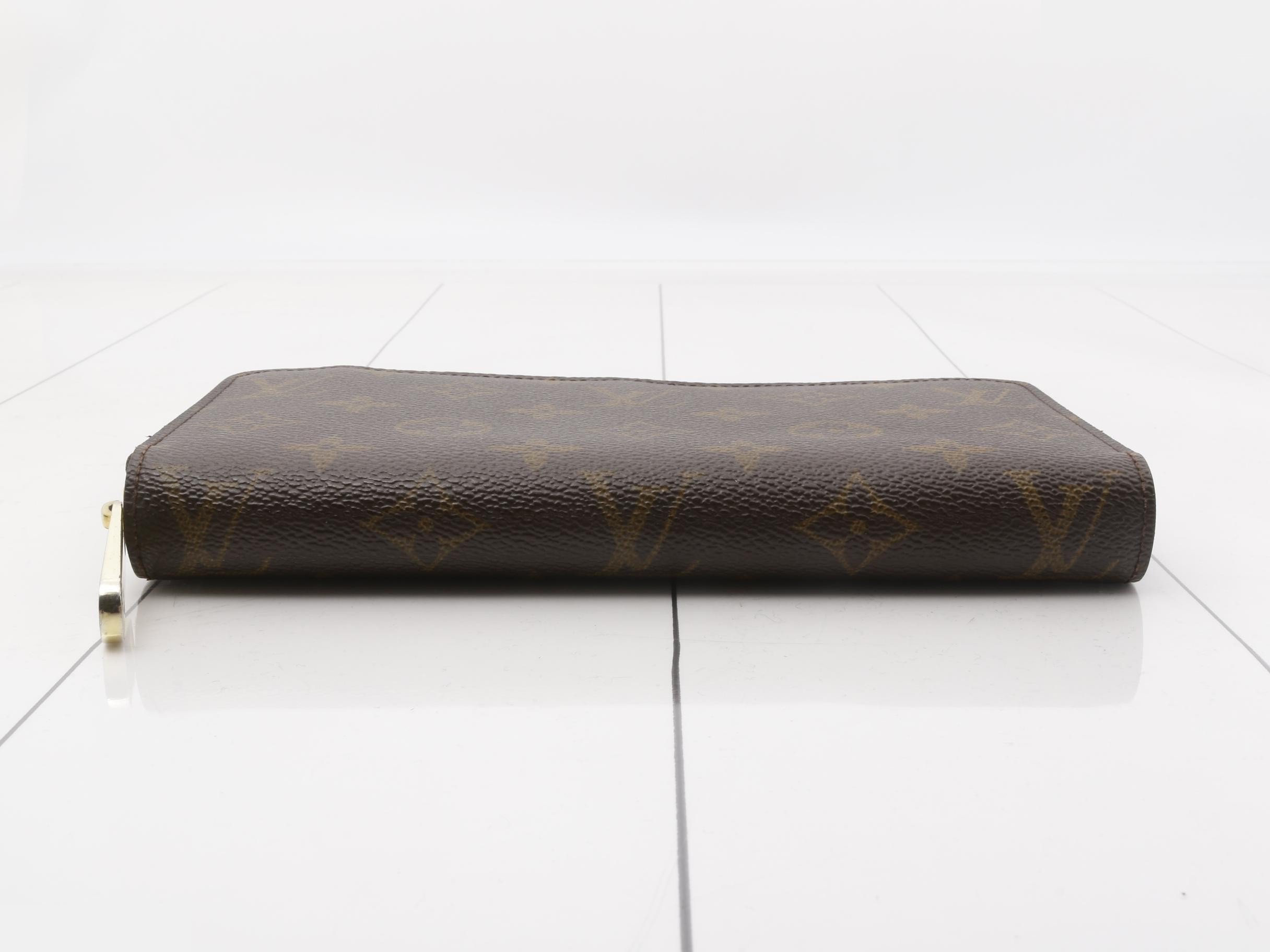 Zippy Wallet Coquelicot Monogram — view 3