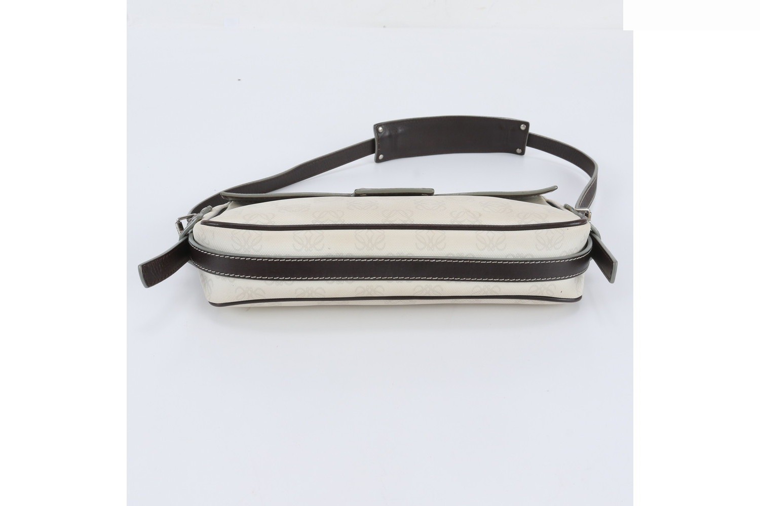 Anagram Repeat Leather Shoulder Bag — view 5