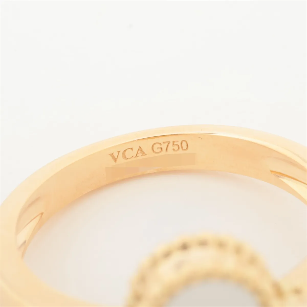 Vintage Alhambra Shell Diamond Ring 750(YG) 6.7g 51 JB135471 Faint hallmark Shell — view 3