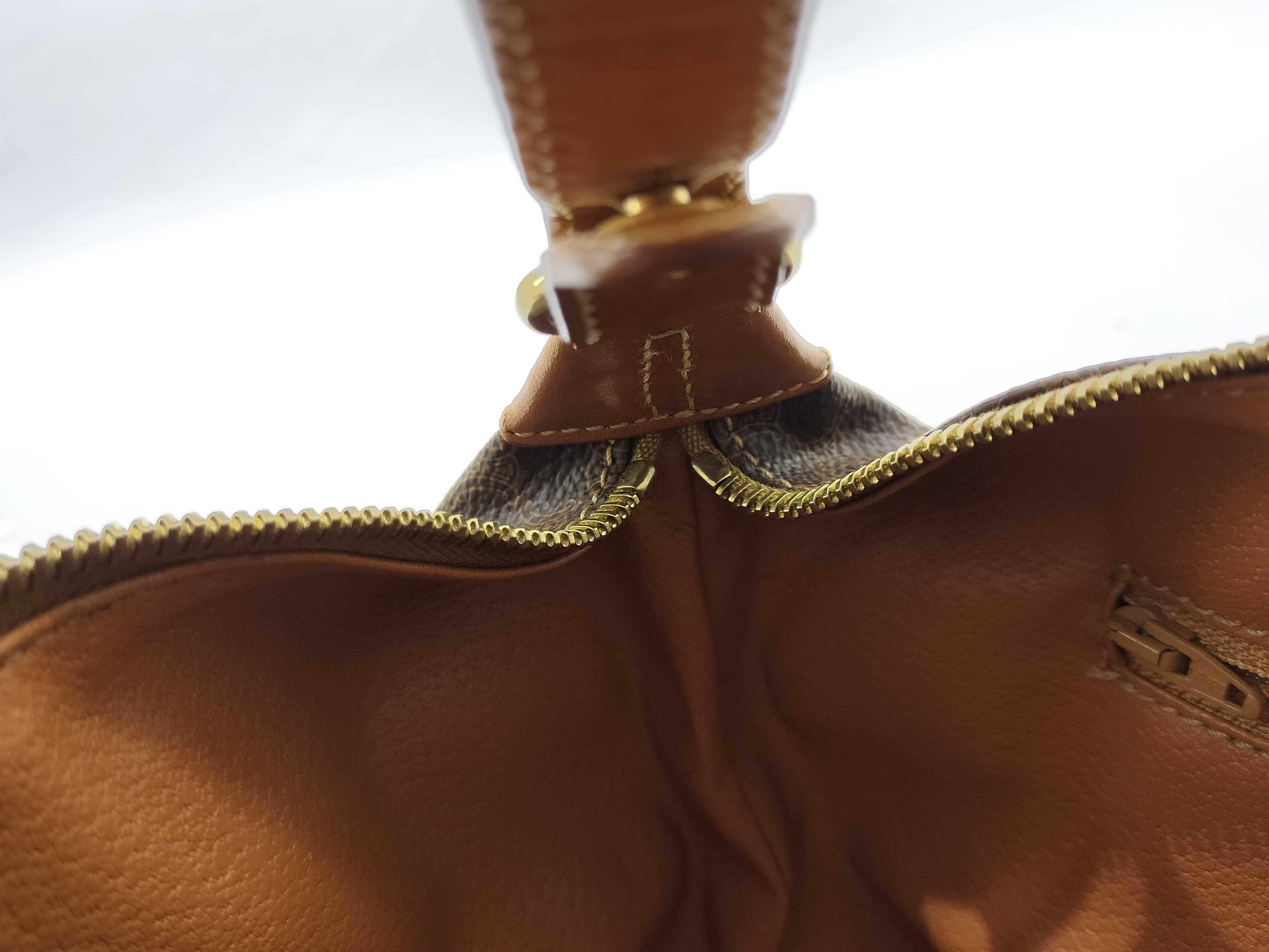 Macadam Accessory Pouch — view 12