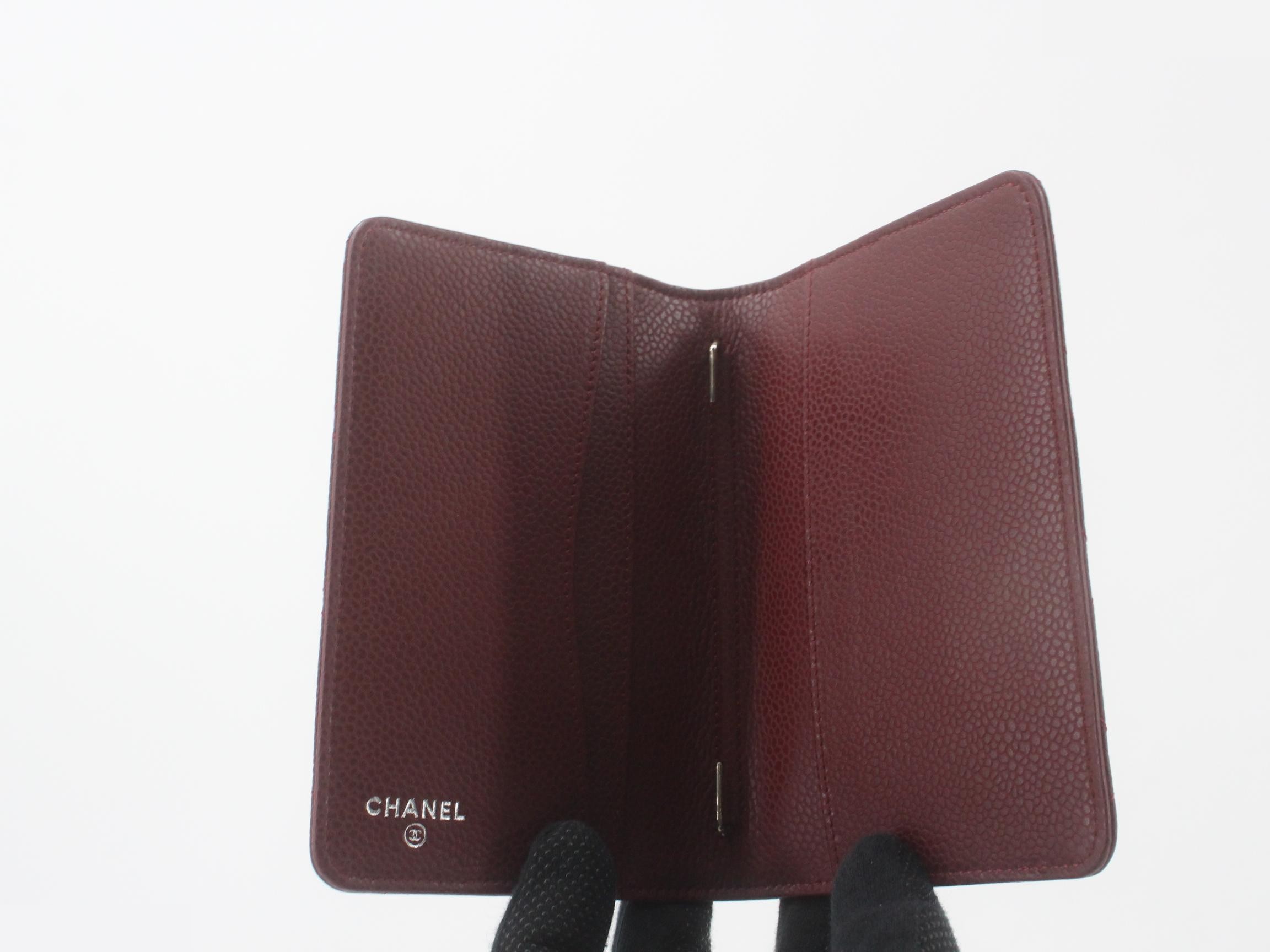 Matelassé notebook cover, caviar leather, Bordeaux, serial number 13. — view 4