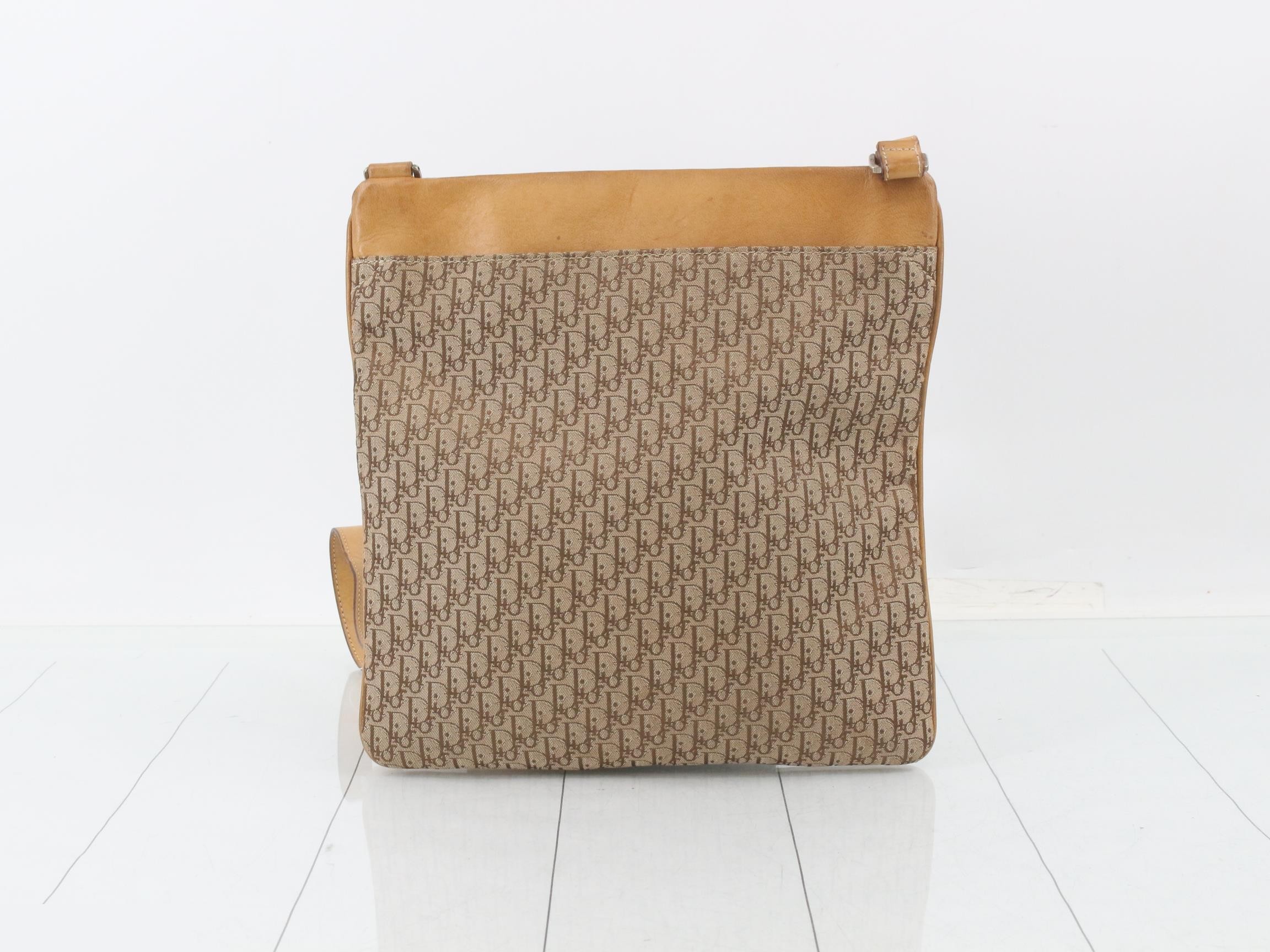 Street Chic Trotter Shoulder Bag — view 2