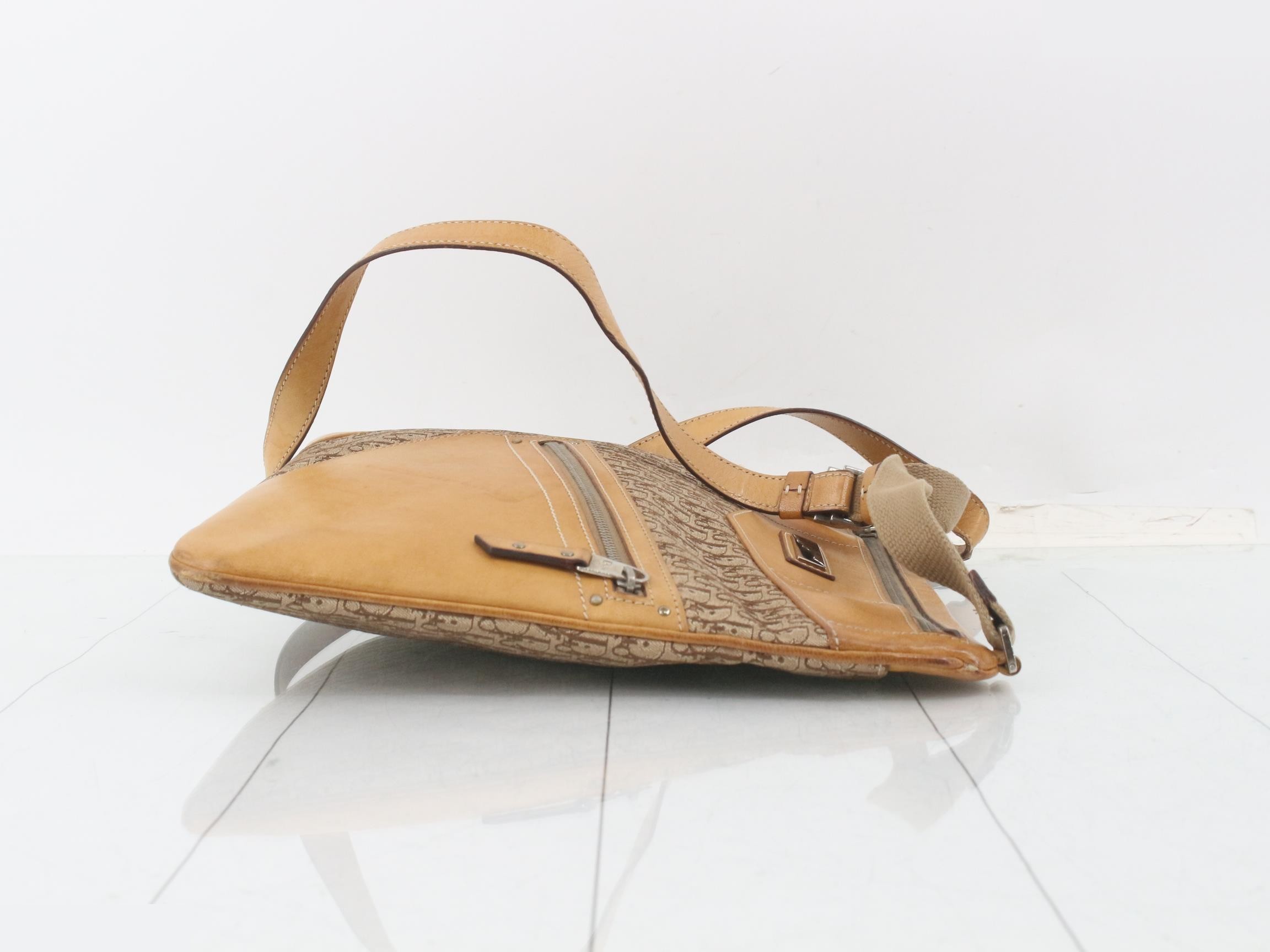 Street Chic Trotter Shoulder Bag — view 3