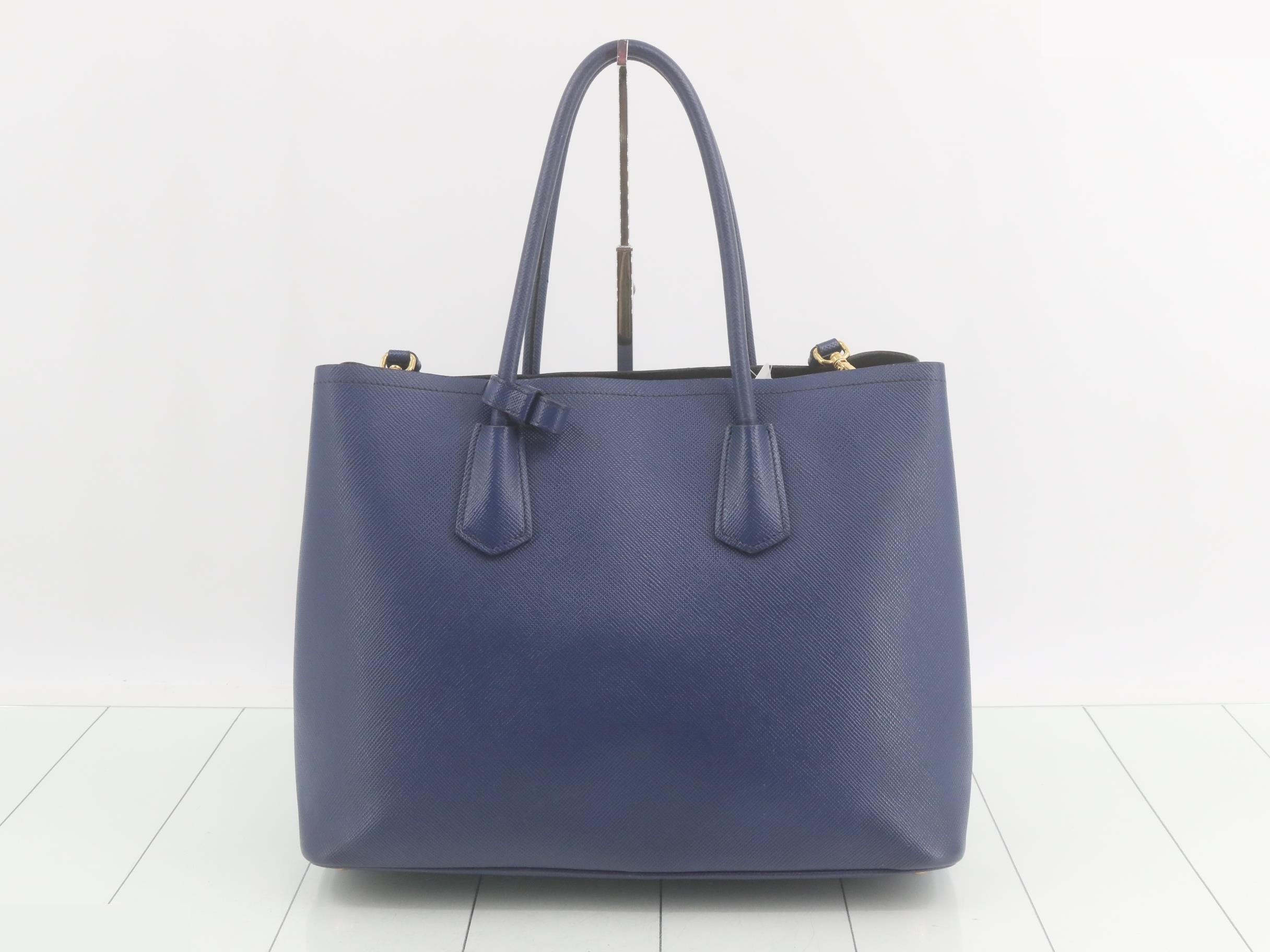 Saffiano Cuir Triangle Plate 2-Way Shoulder — view 2
