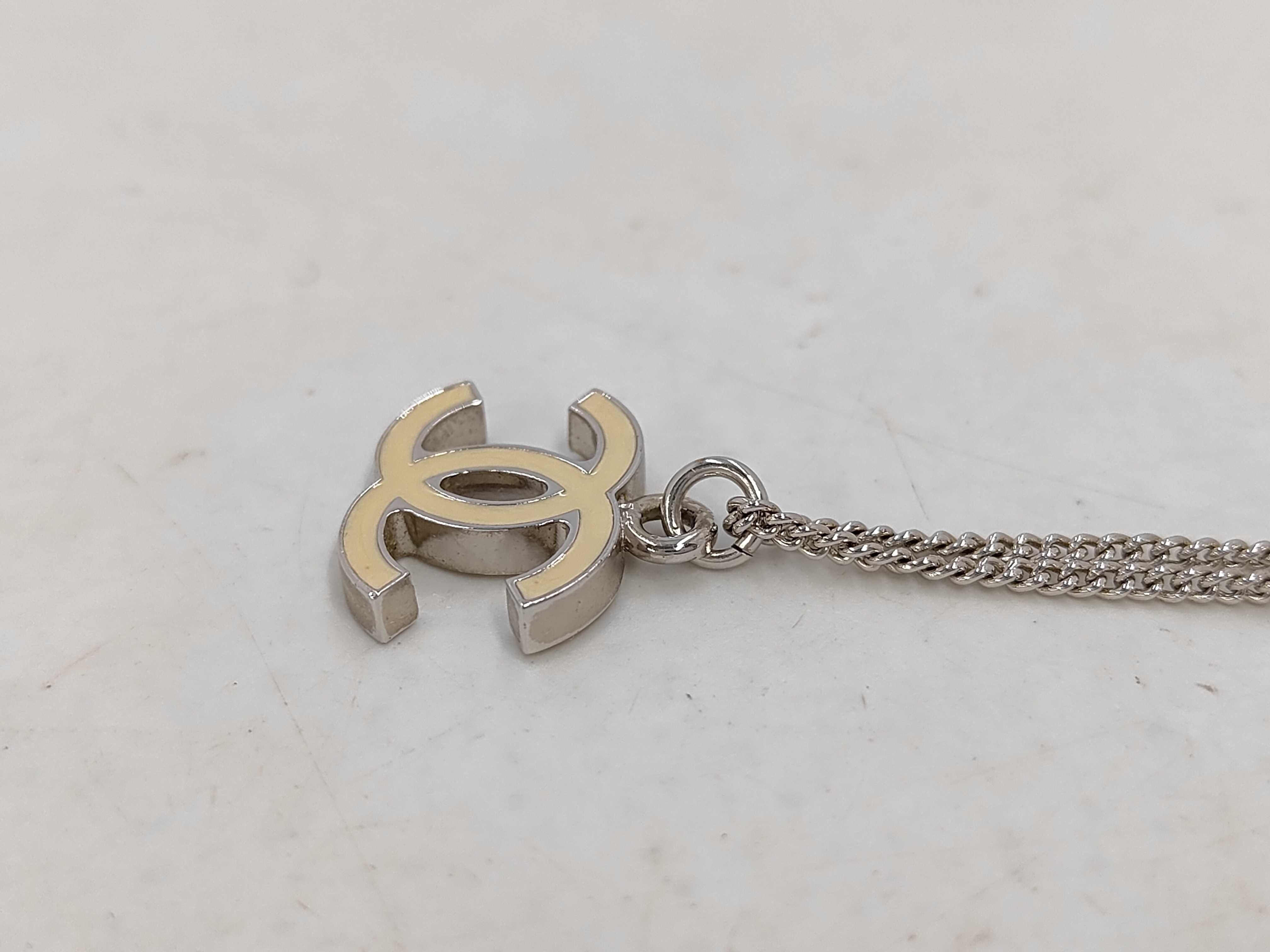 07V Accessories: Box, Necklace — view 2