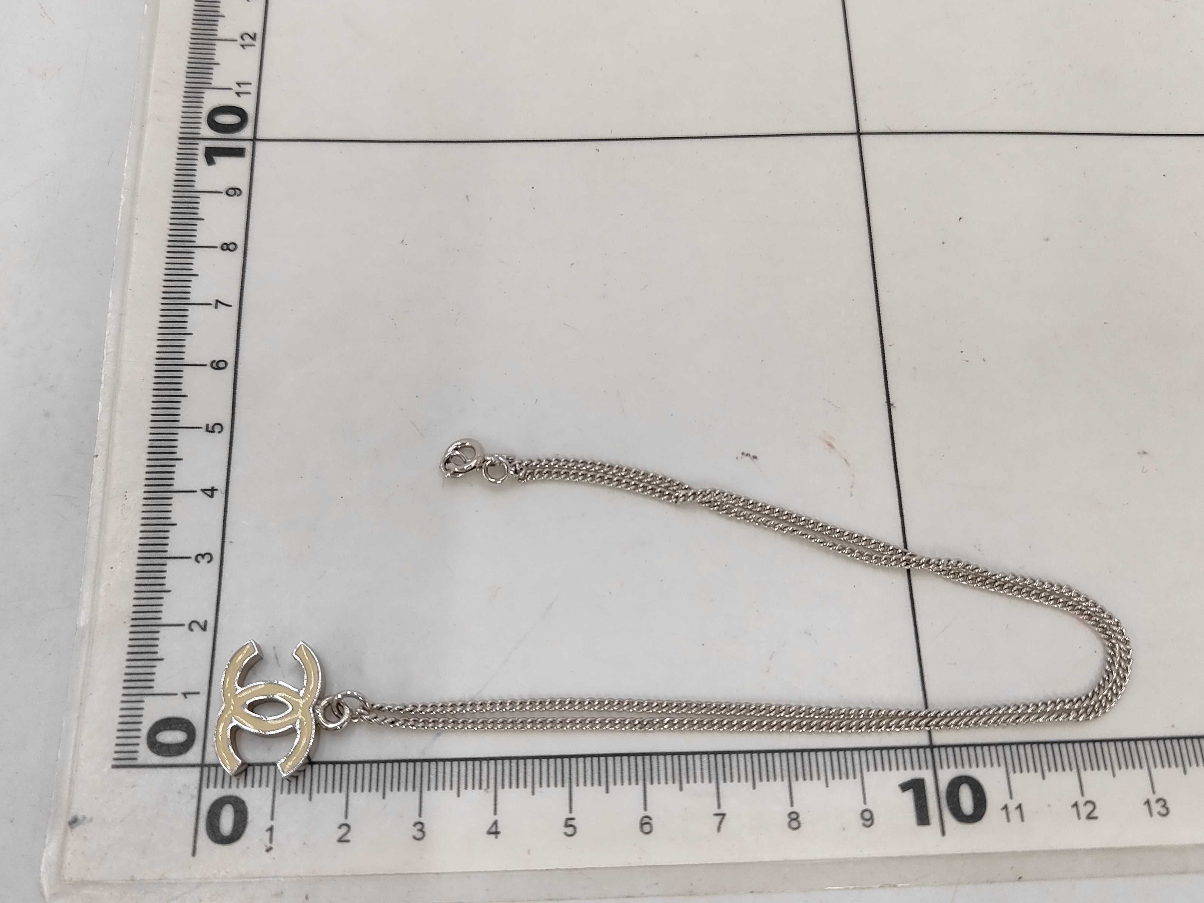 07V Accessories: Box, Necklace — view 6