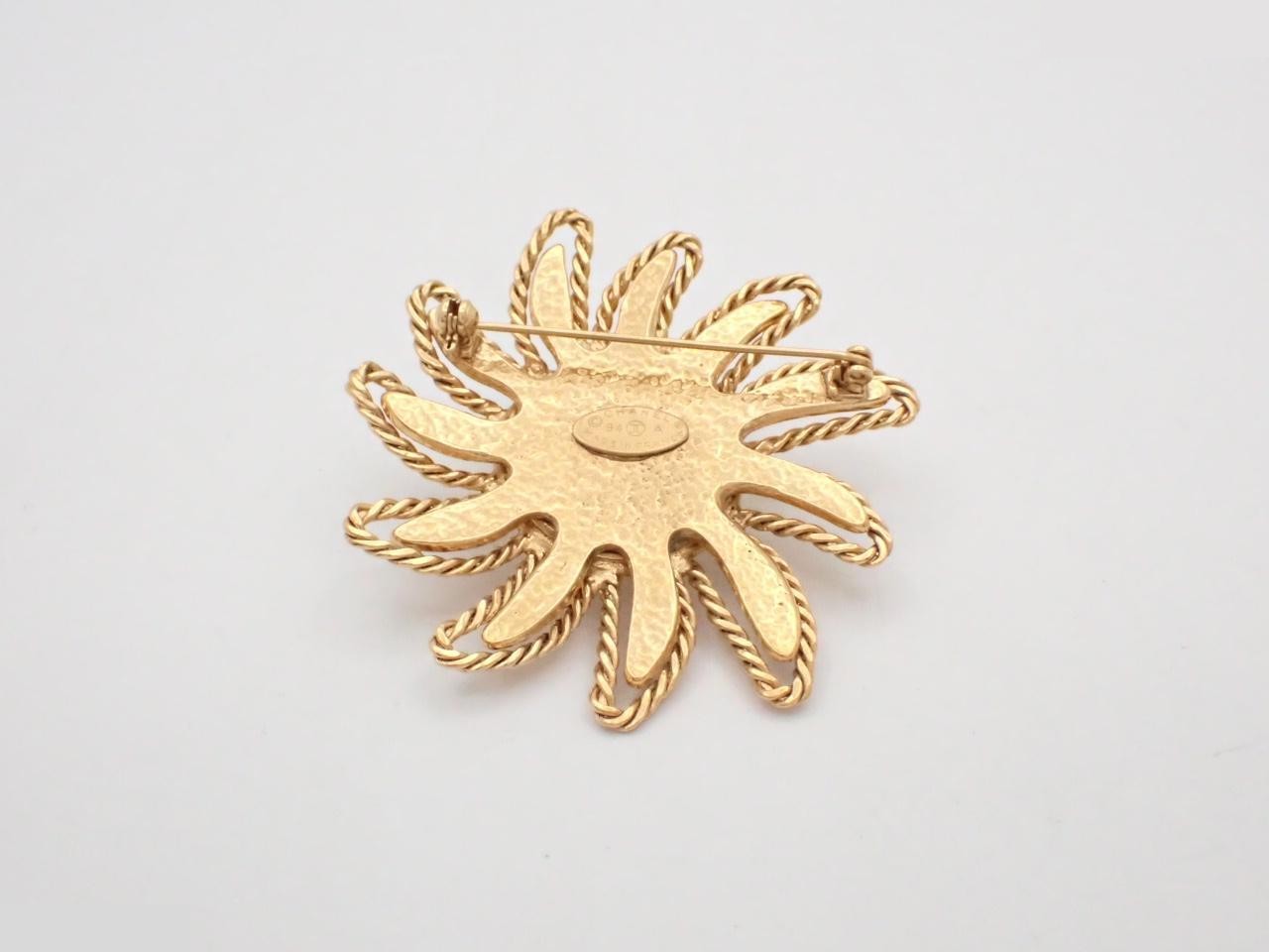 Coco Mark Gold Brooch 94A — view 2