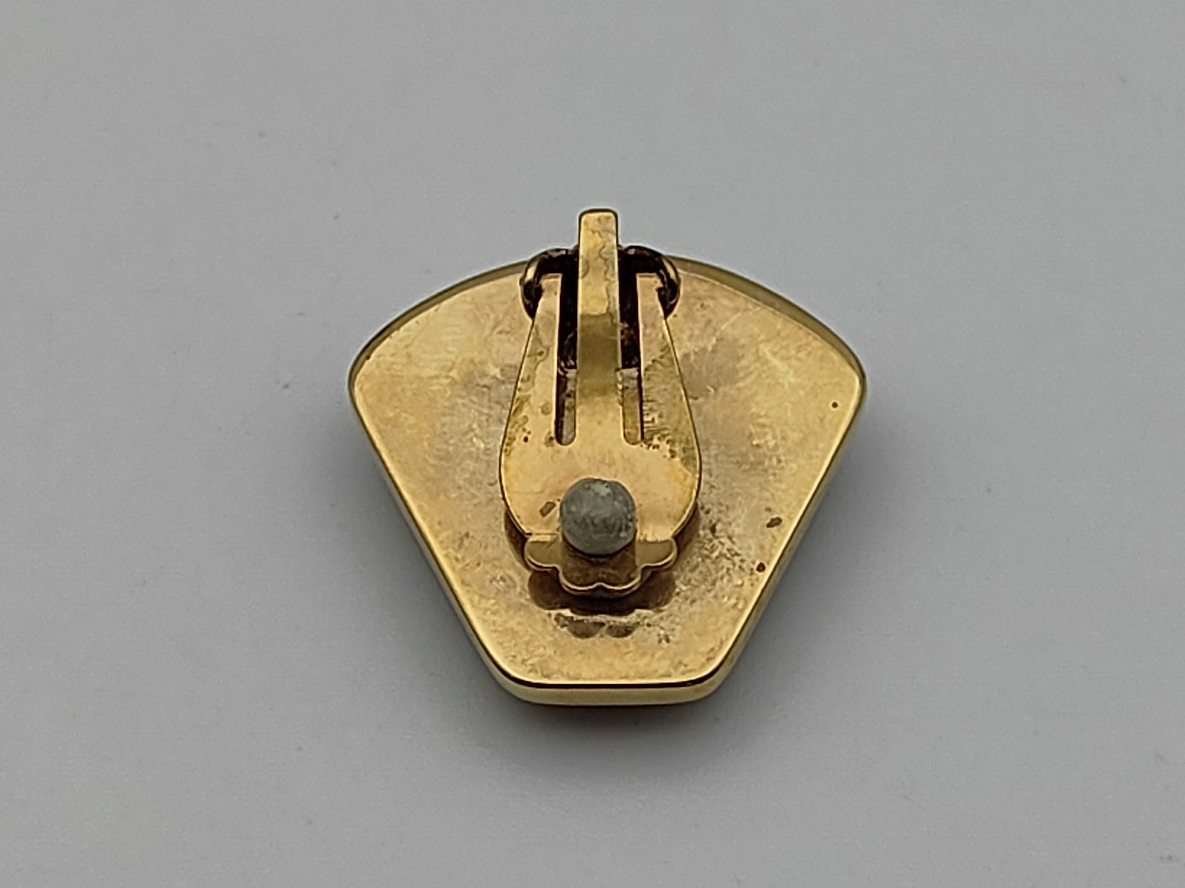 enamel earring, plated, one earring, other accessories — view 2