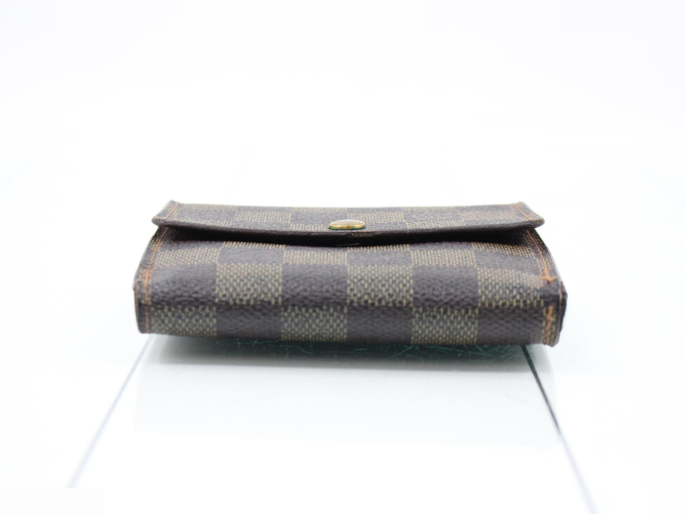 wallet — view 3