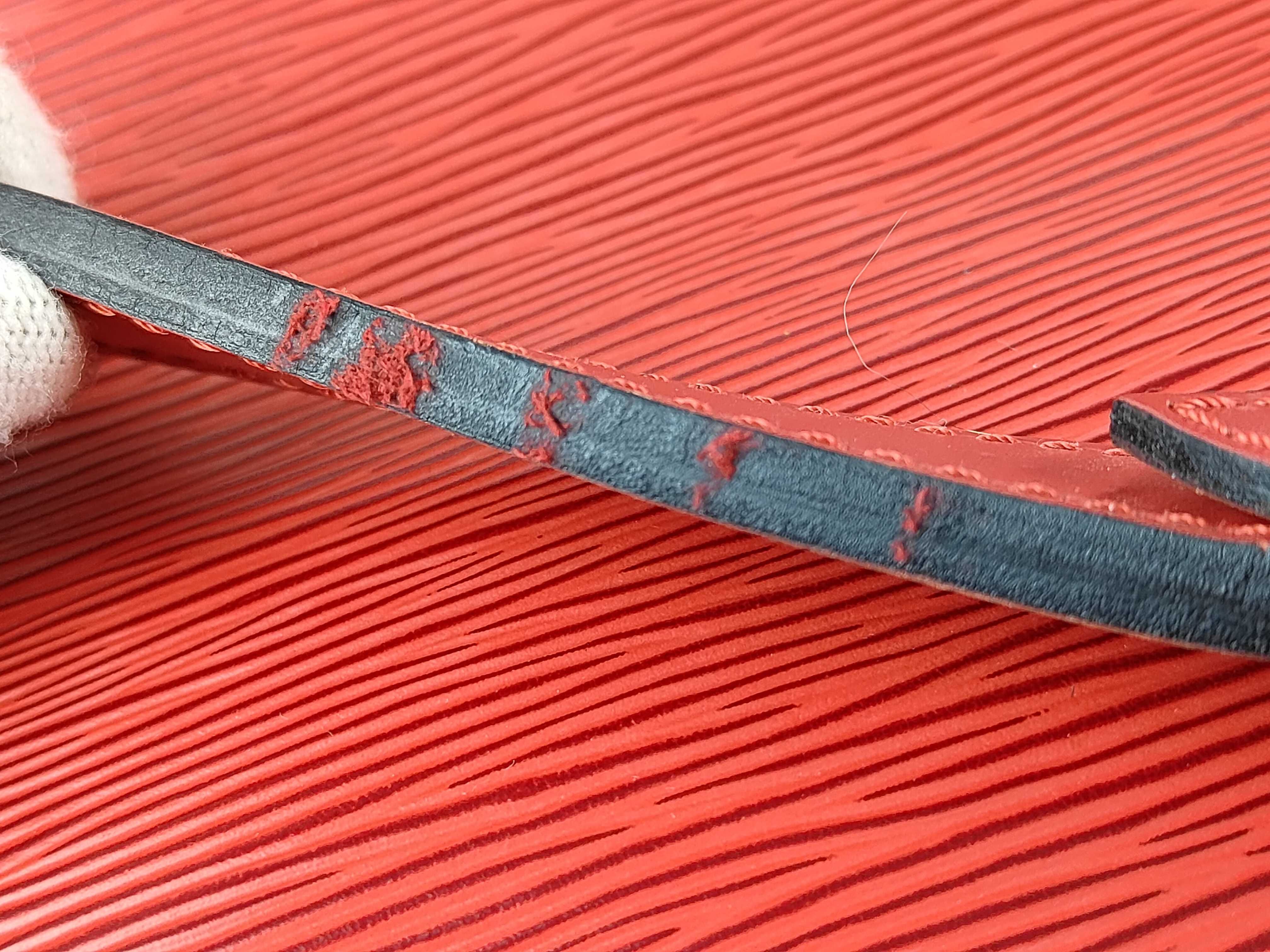 Epi Petit Noé Handbag — view 14