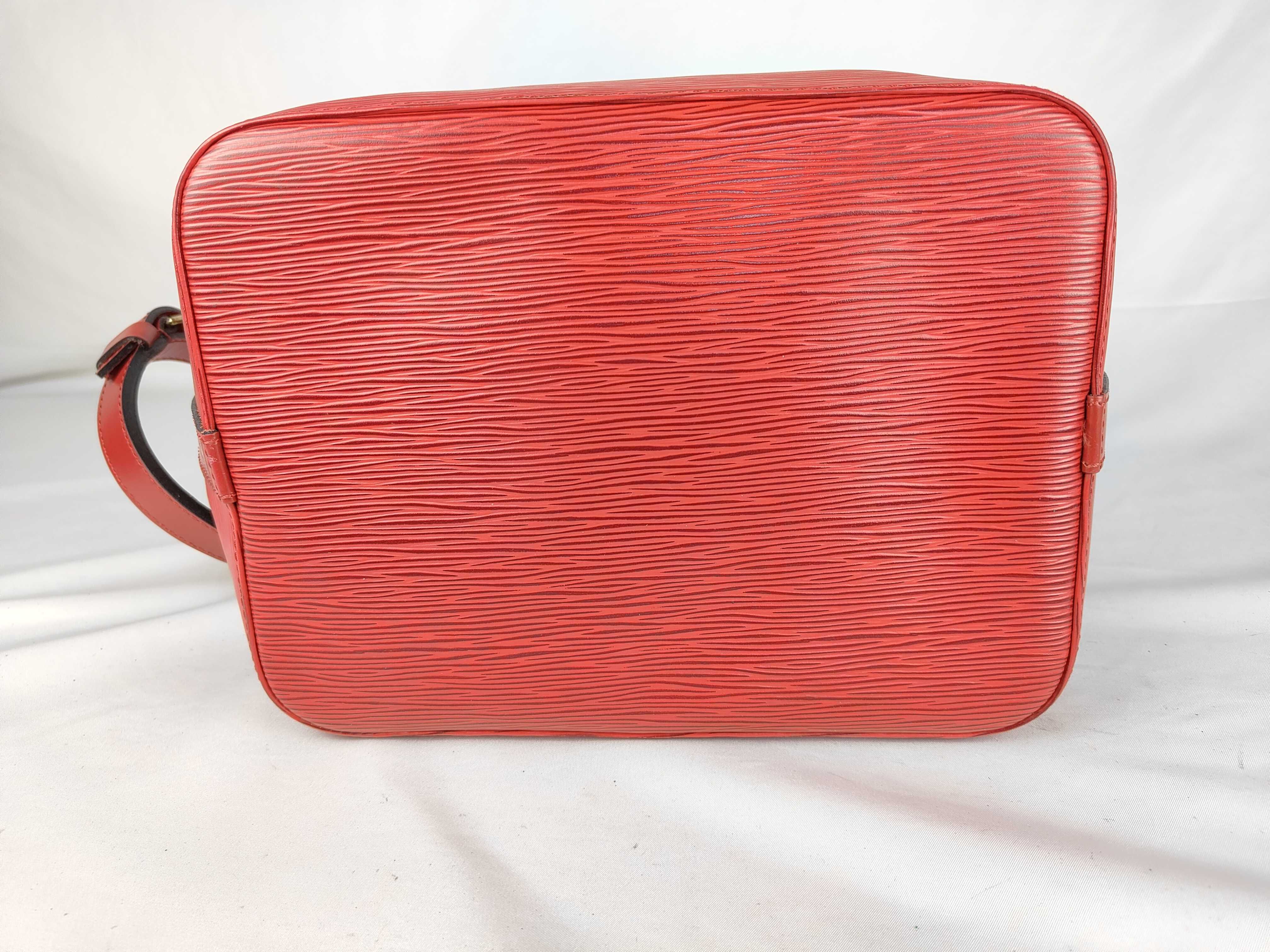 Epi Petit Noé Handbag — view 7