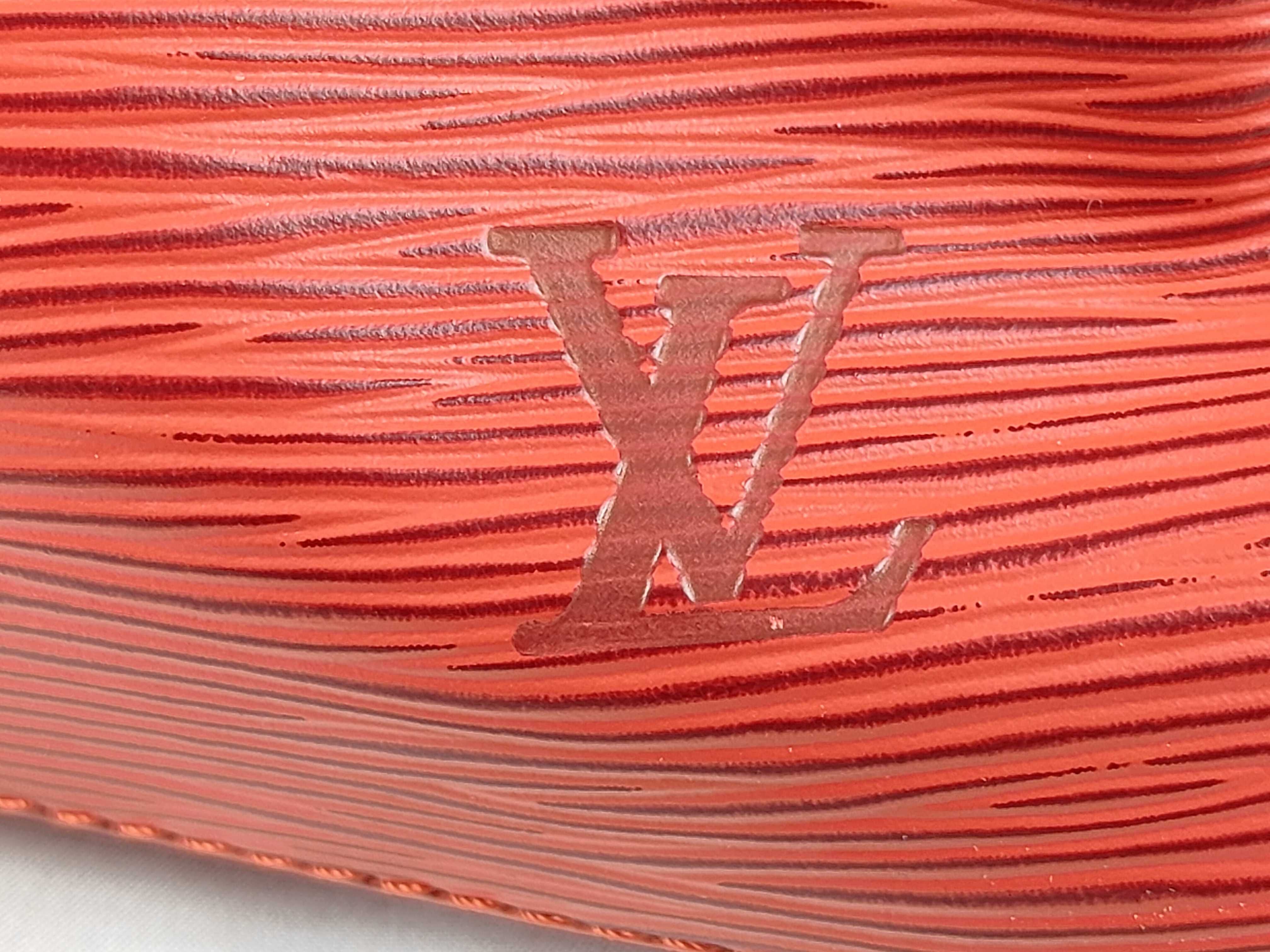 Epi Petit Noé Handbag — view 8
