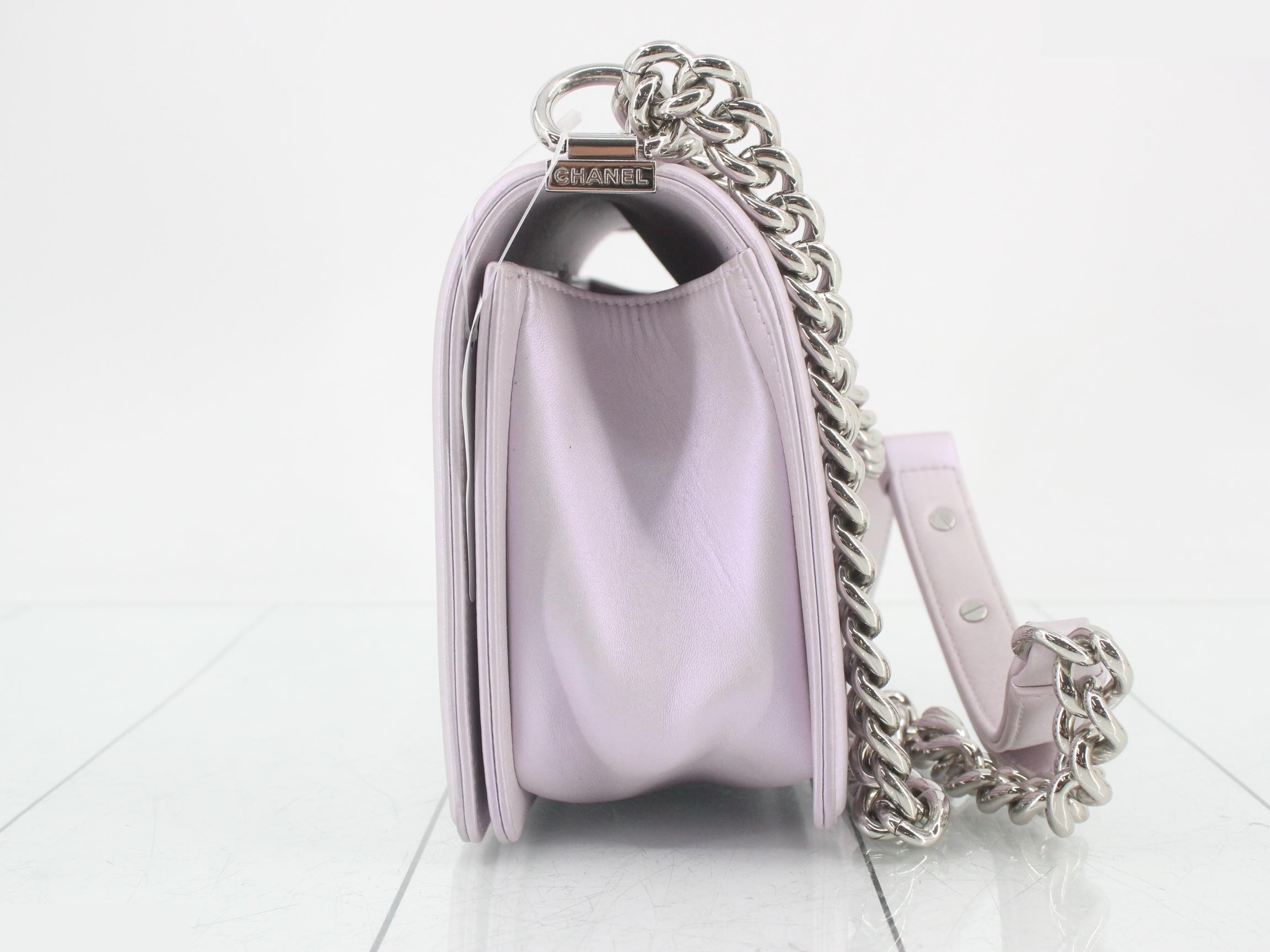 Boy Chanel leather chain shoulder bag, purple — view 3