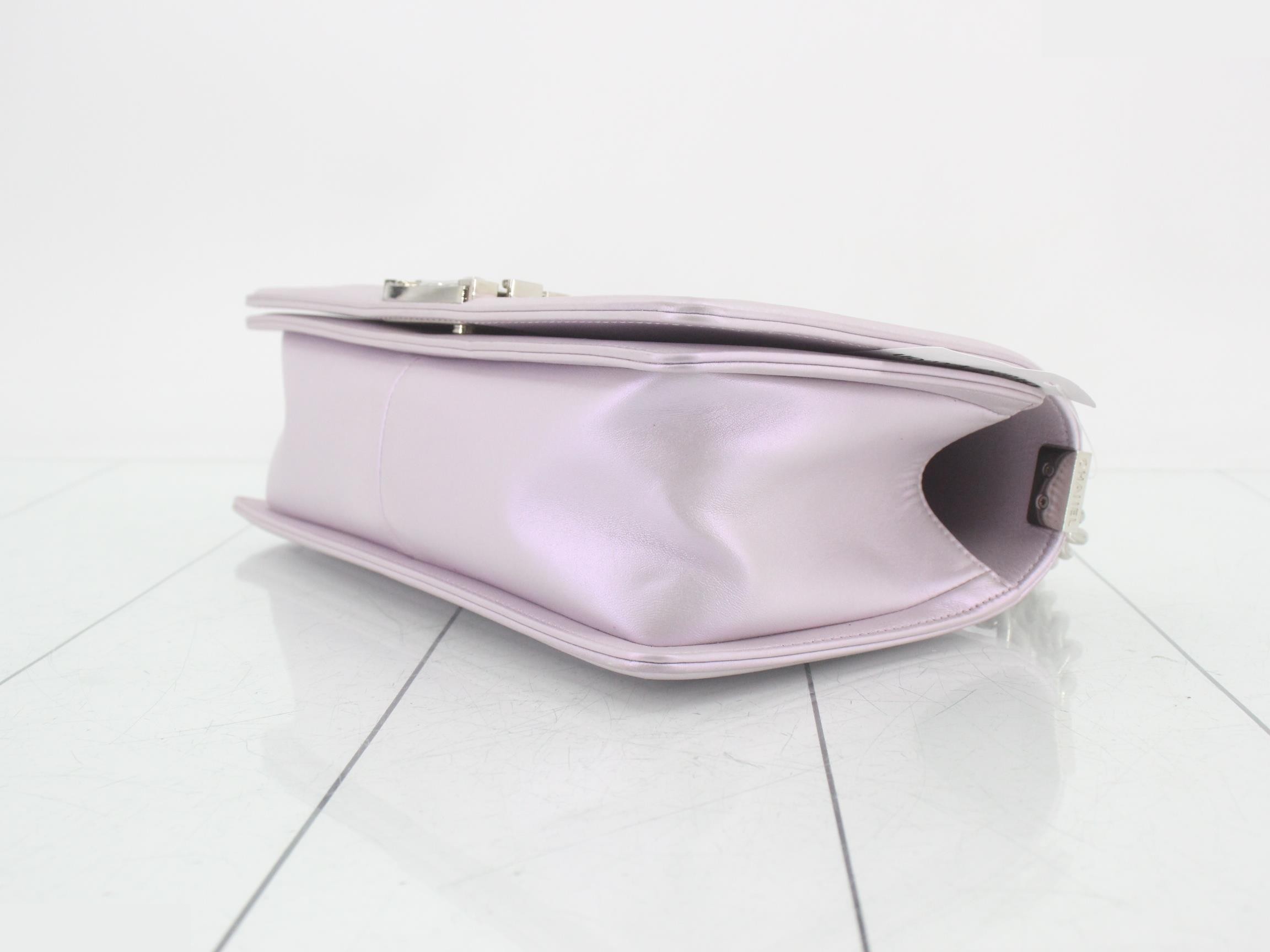 Boy Chanel leather chain shoulder bag, purple — view 6
