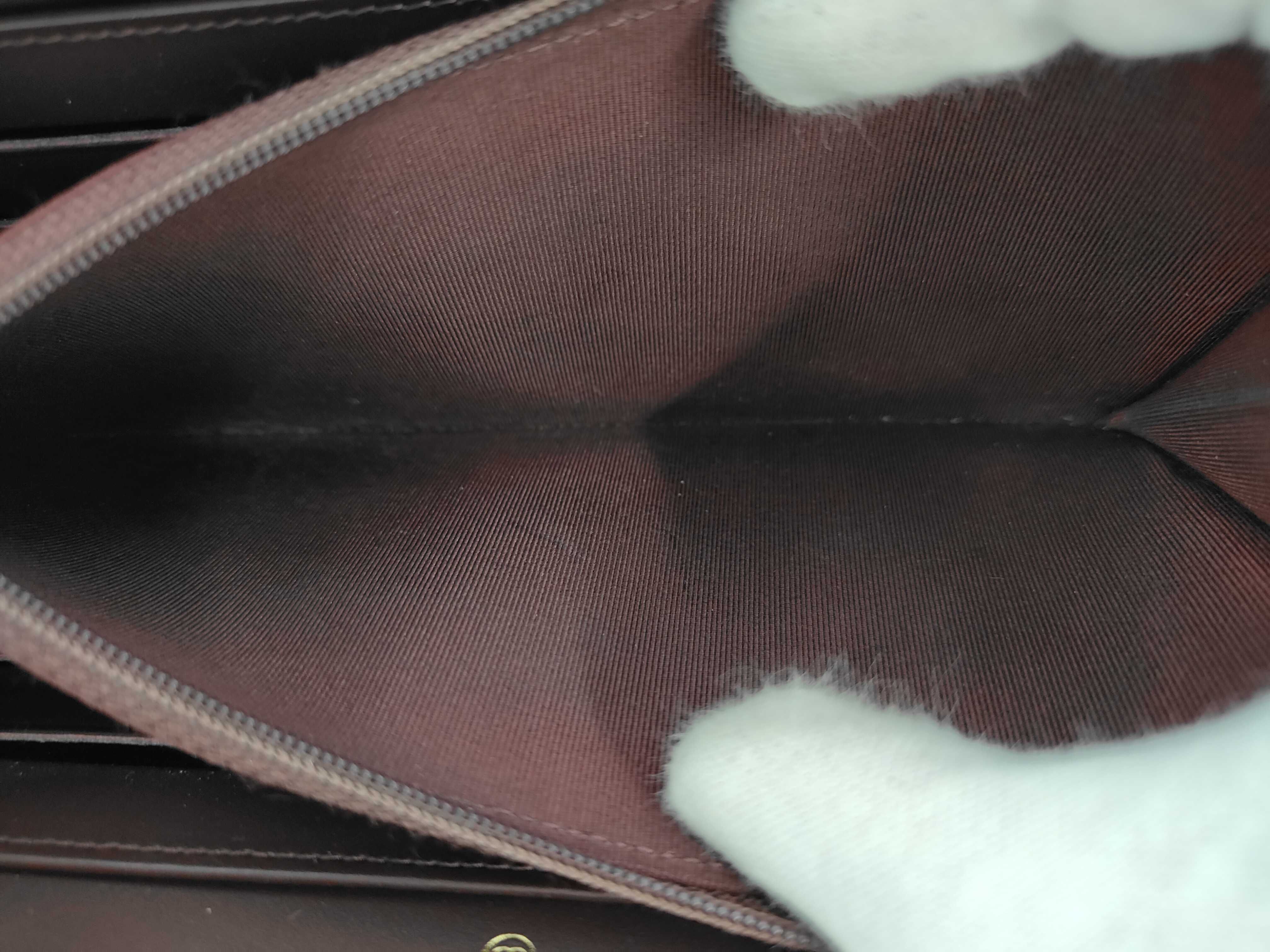 Caviar Skin Matelassé Coco Mark Caviar Skin Round Wallet — view 5