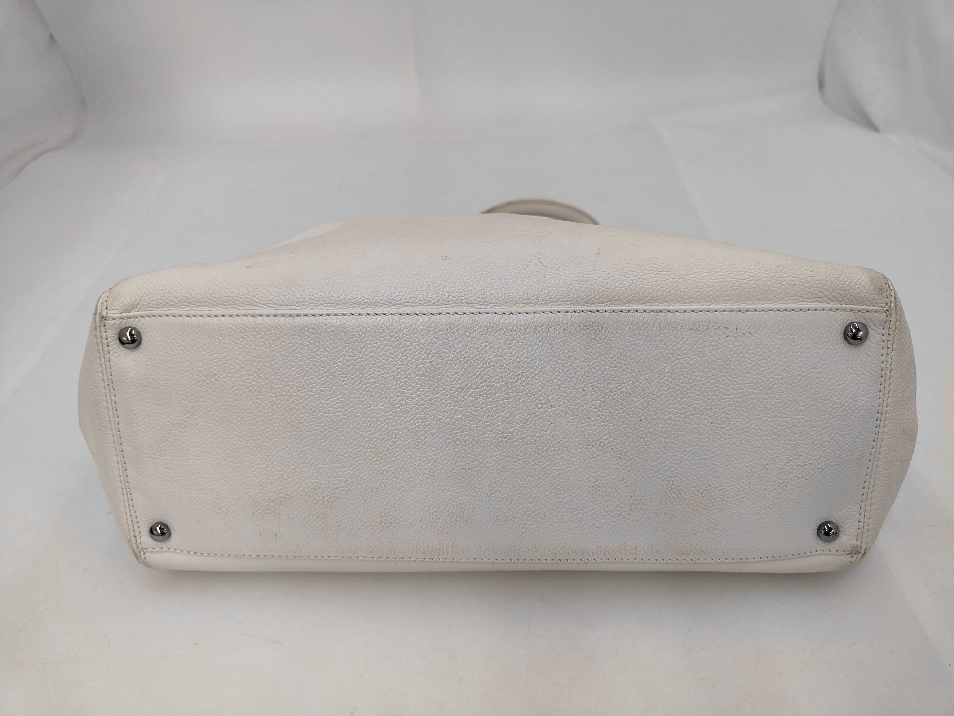 Executive Tote Leather, White, Series 10s, Tote Bag with Pouch — view 3