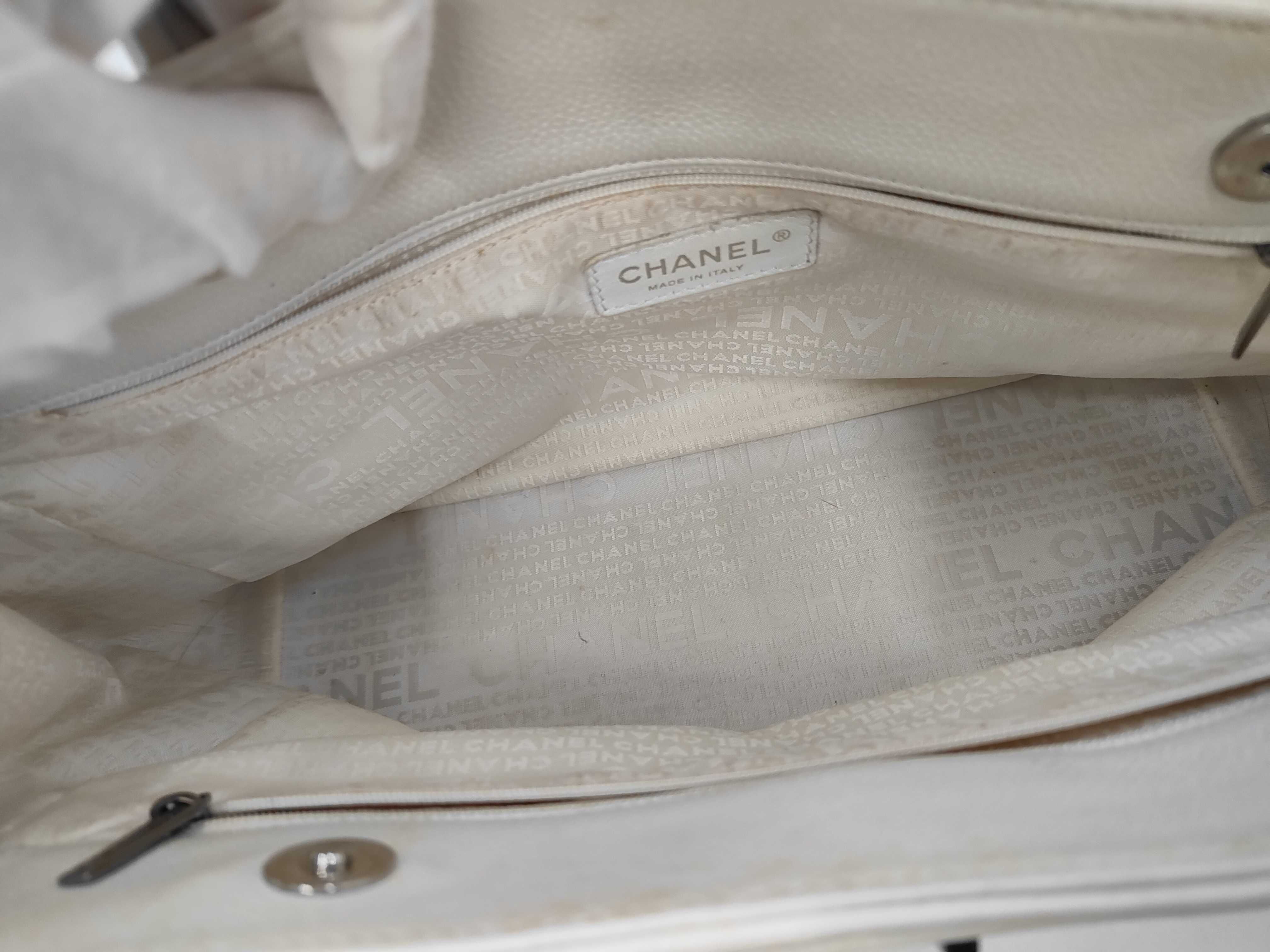 Executive Tote Leather, White, Series 10s, Tote Bag with Pouch — view 9