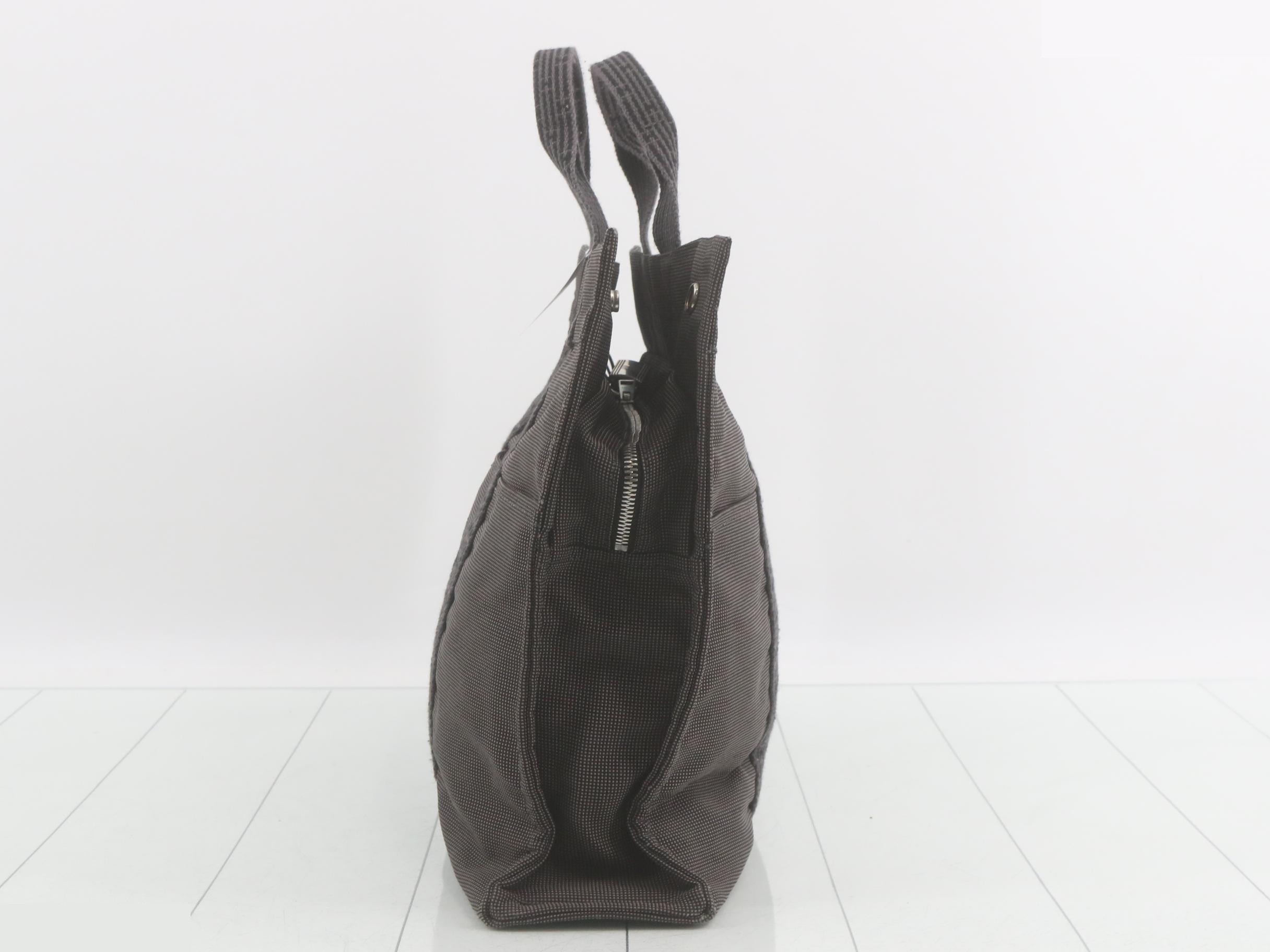 Aile Line MM Tote Bag — view 3