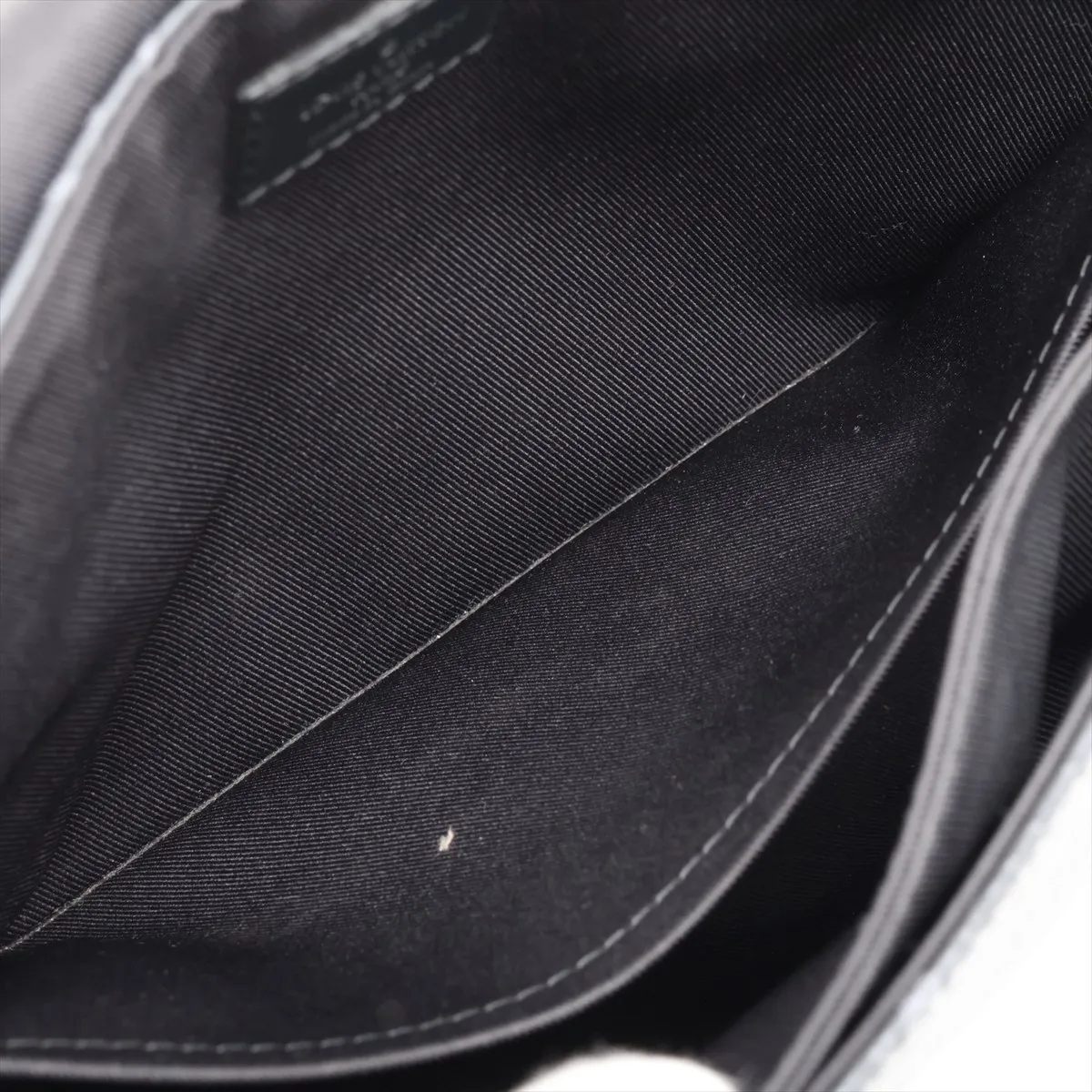 Monogram Eclipse District PMNM M44000 CA0178 Black (RFID detected) — view 7