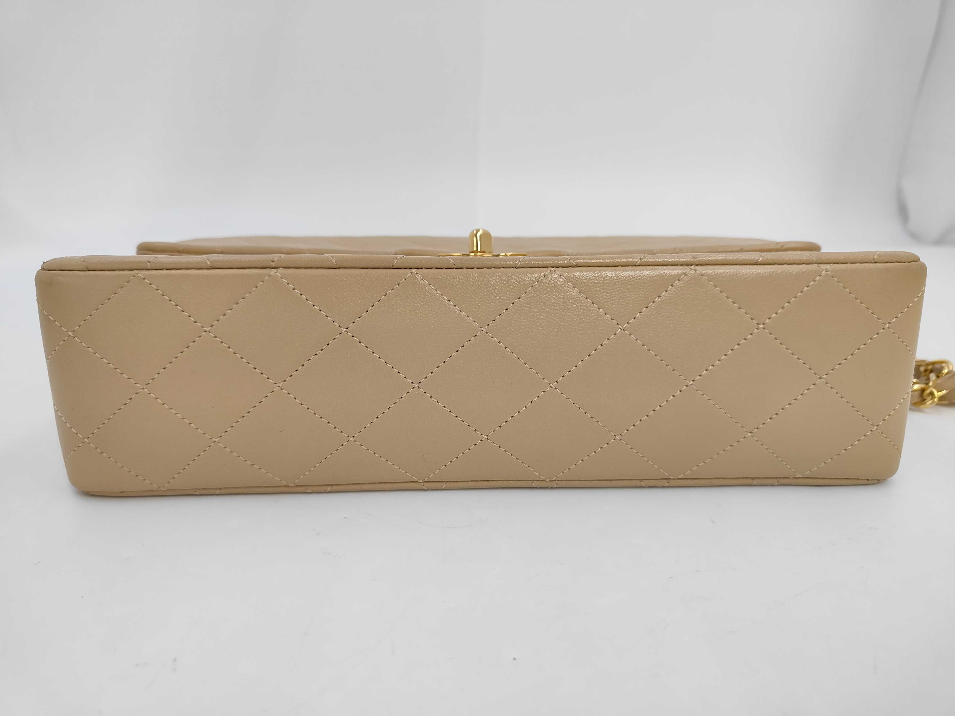 Matelassé 25 Double Flap Double Chain Lambskin Beige Shoulder Bag — view 6