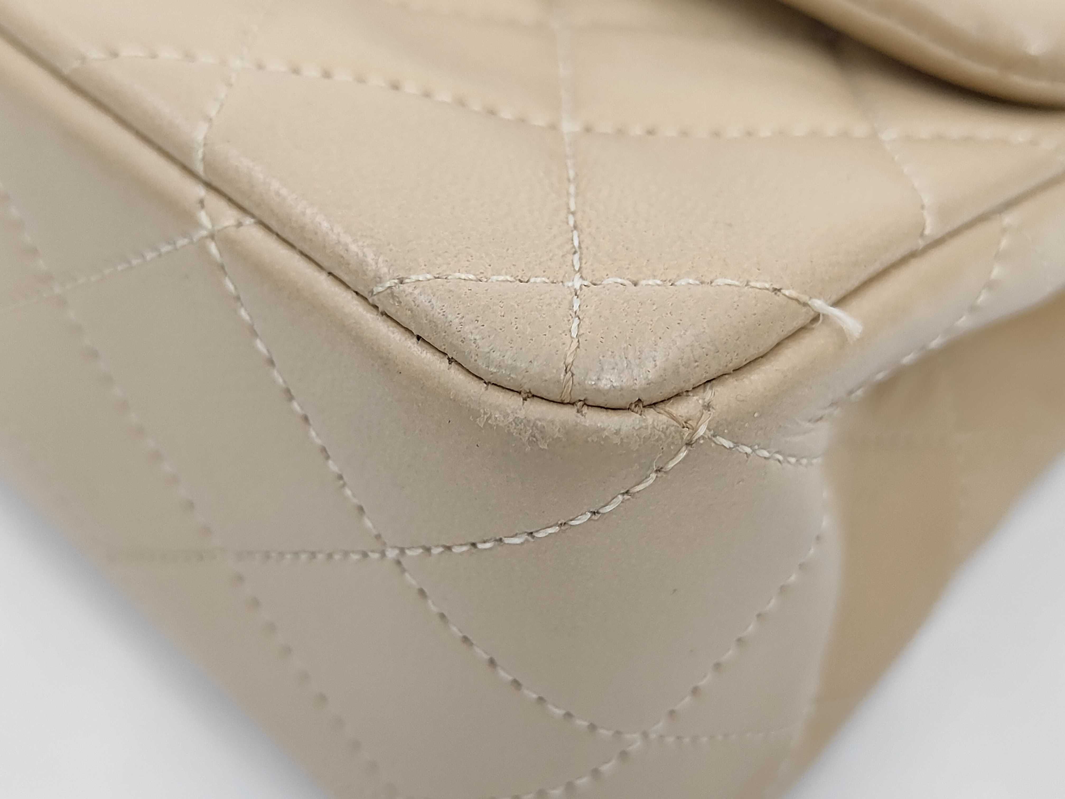 Matelassé 25 Double Flap Double Chain Lambskin Beige Shoulder Bag — view 7