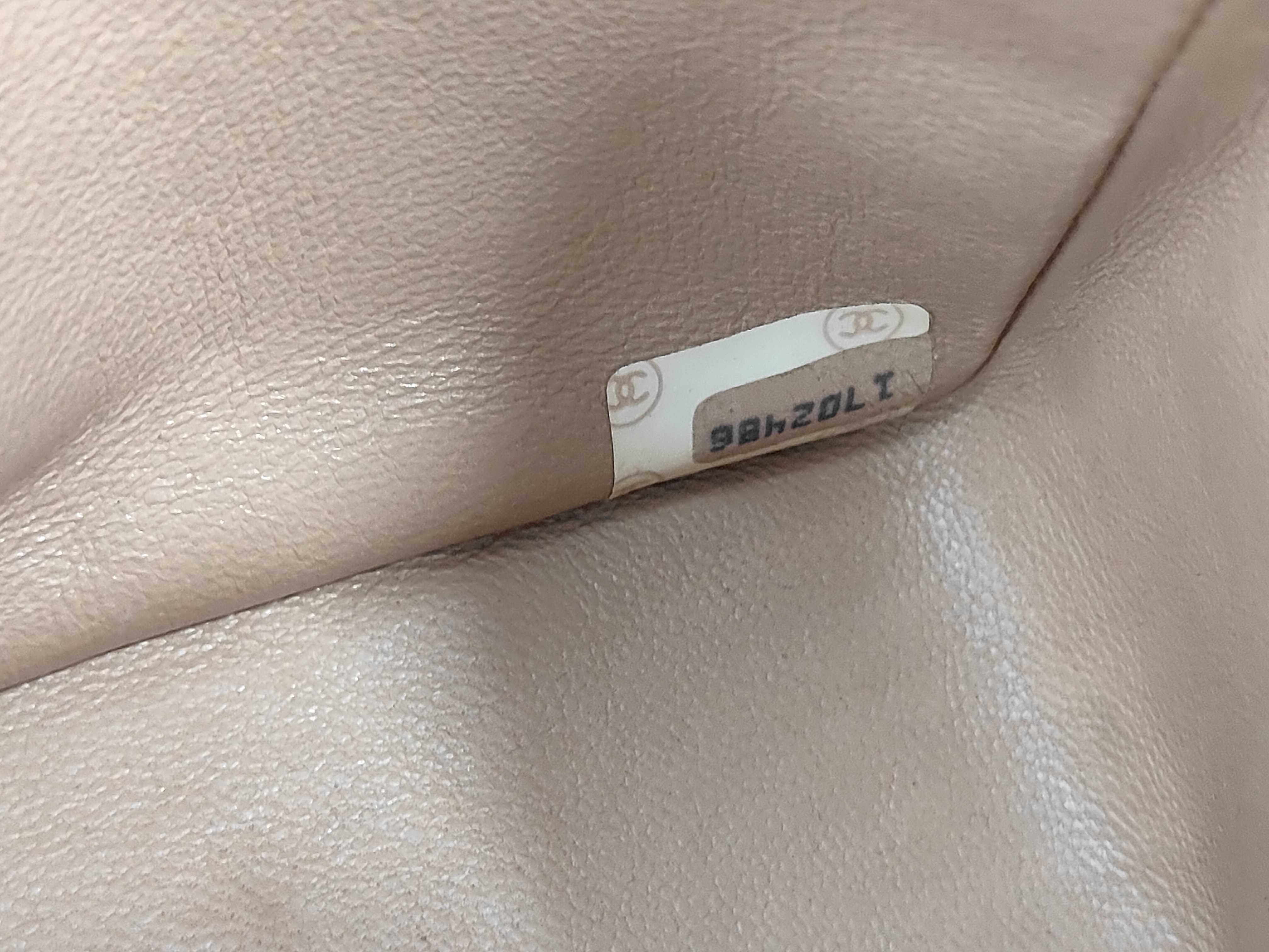 Matelassé 25 Double Flap Double Chain Lambskin Beige Shoulder Bag — view 10