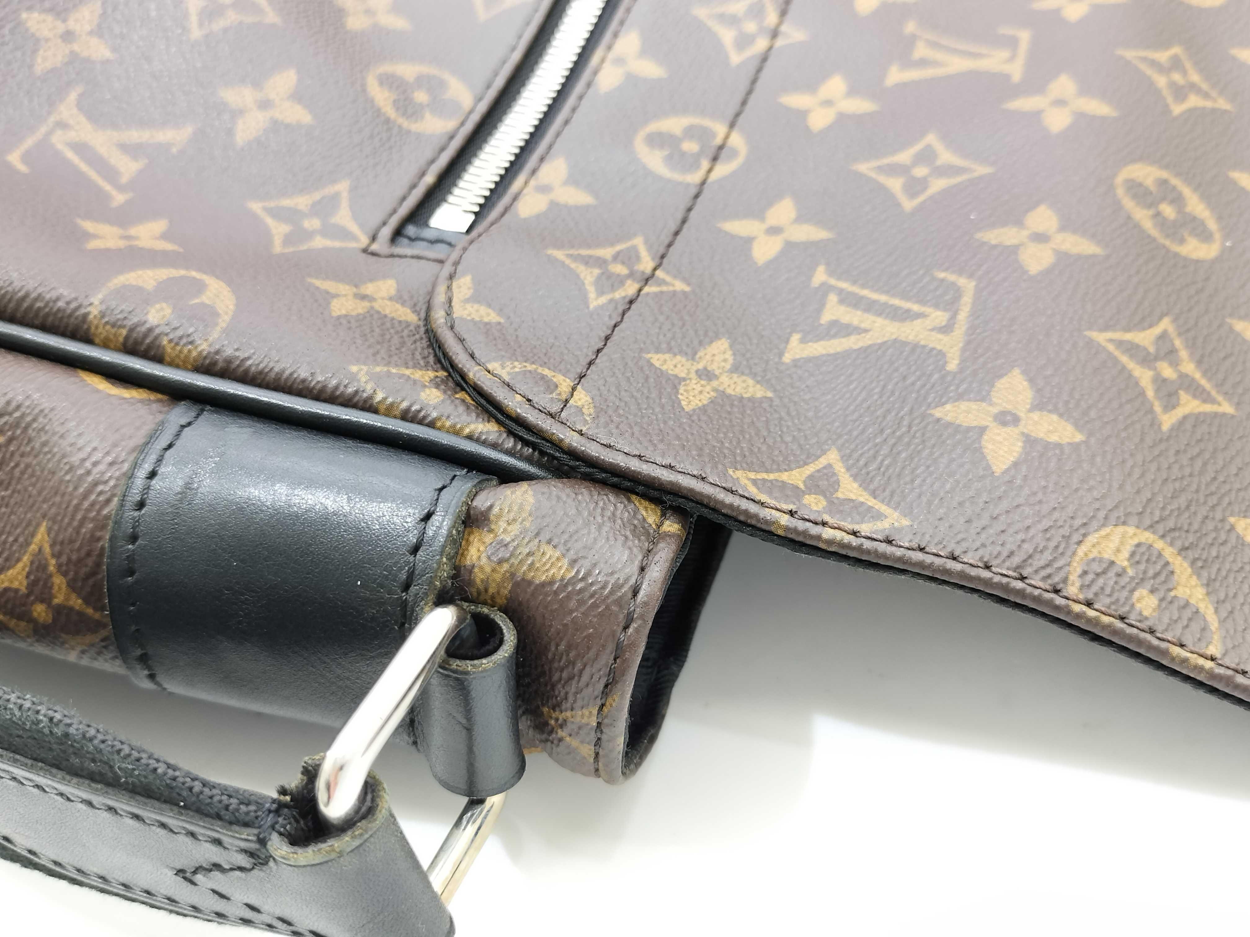 Monogram Louis Vuitton Messenger Bag Christopher Monogram M41643 Bag Shoulder Bag — view 15
