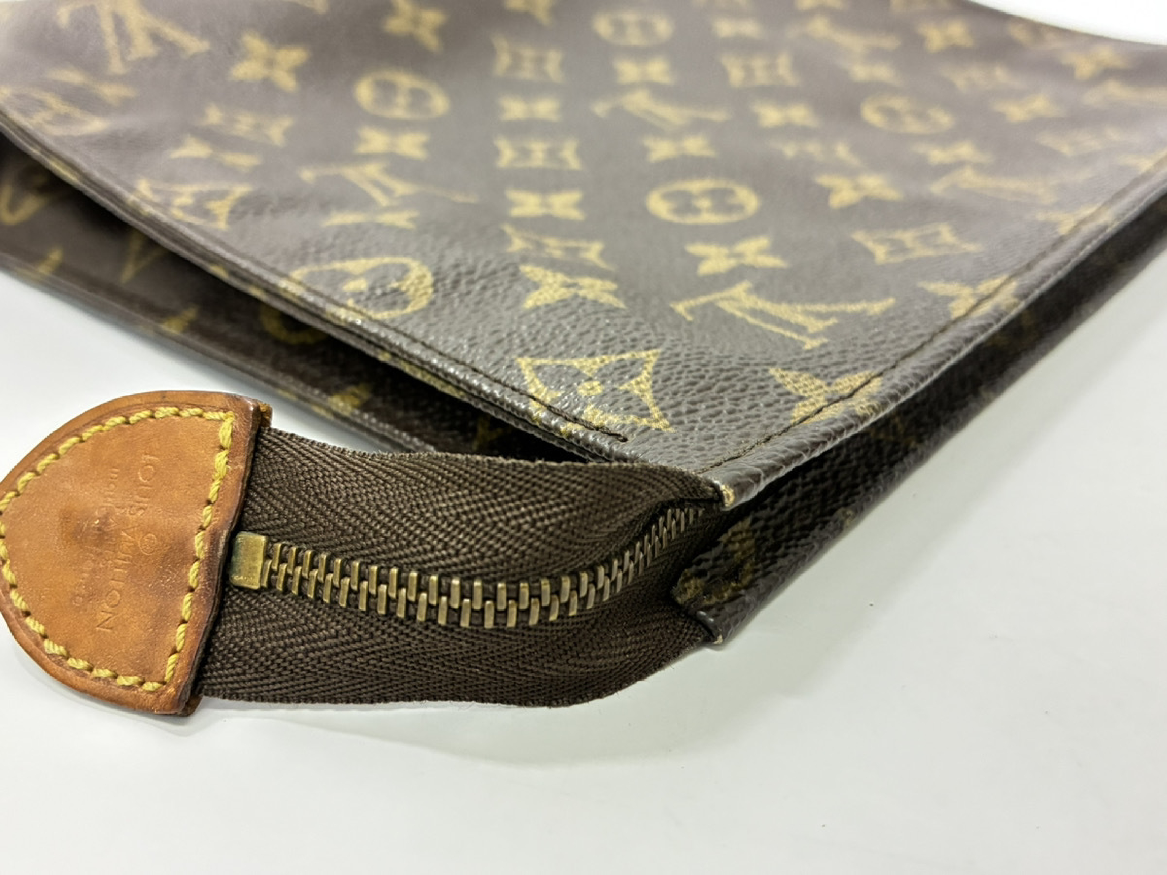 Pochette Toilette M47546 Clutch Bag — view 5
