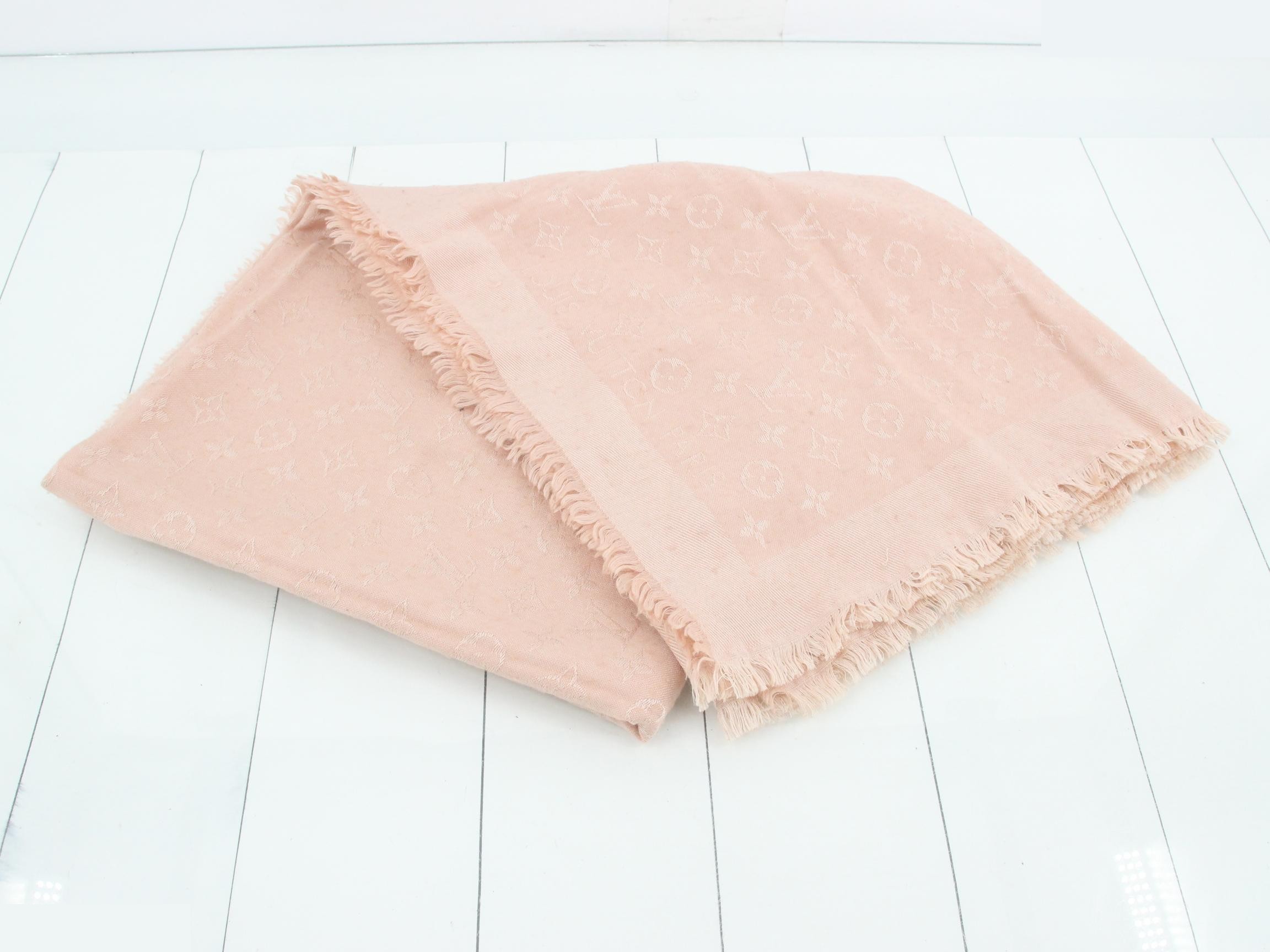 60% Silk, 40% Wool — view 2