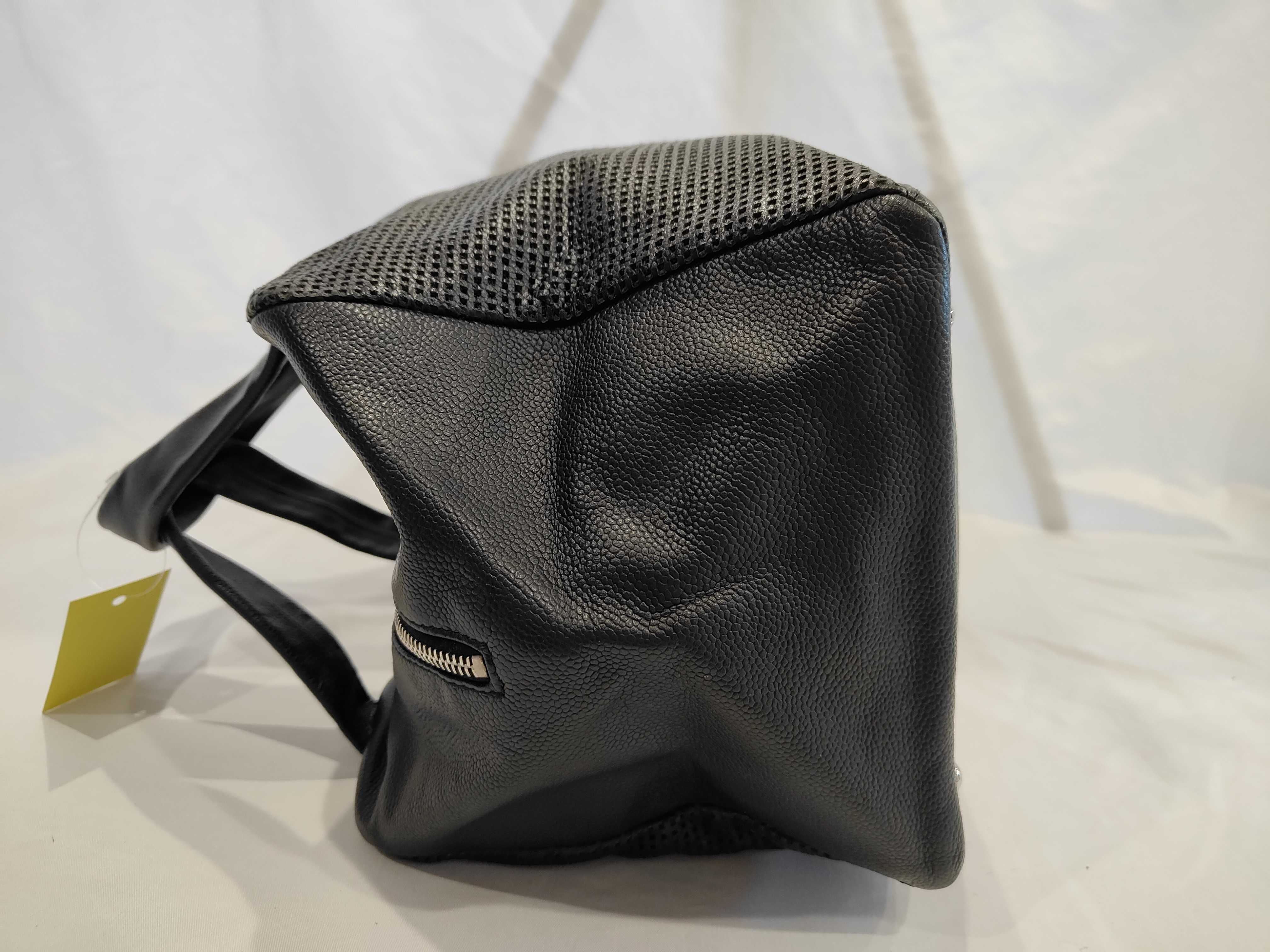 Caviar Skin Perforated Mini Boston Bag / Coco Mark / Leather / Women's — view 5