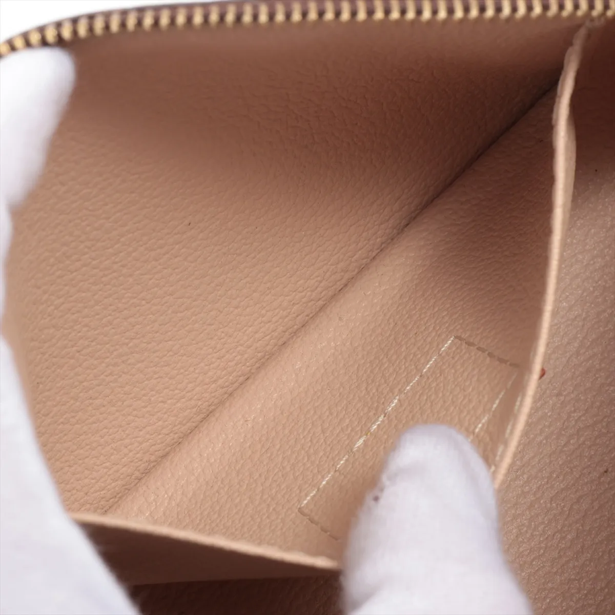 Monogram World Tour Pochette Cosmetic M41439 Serial Unknown Brown Pouch — view 4