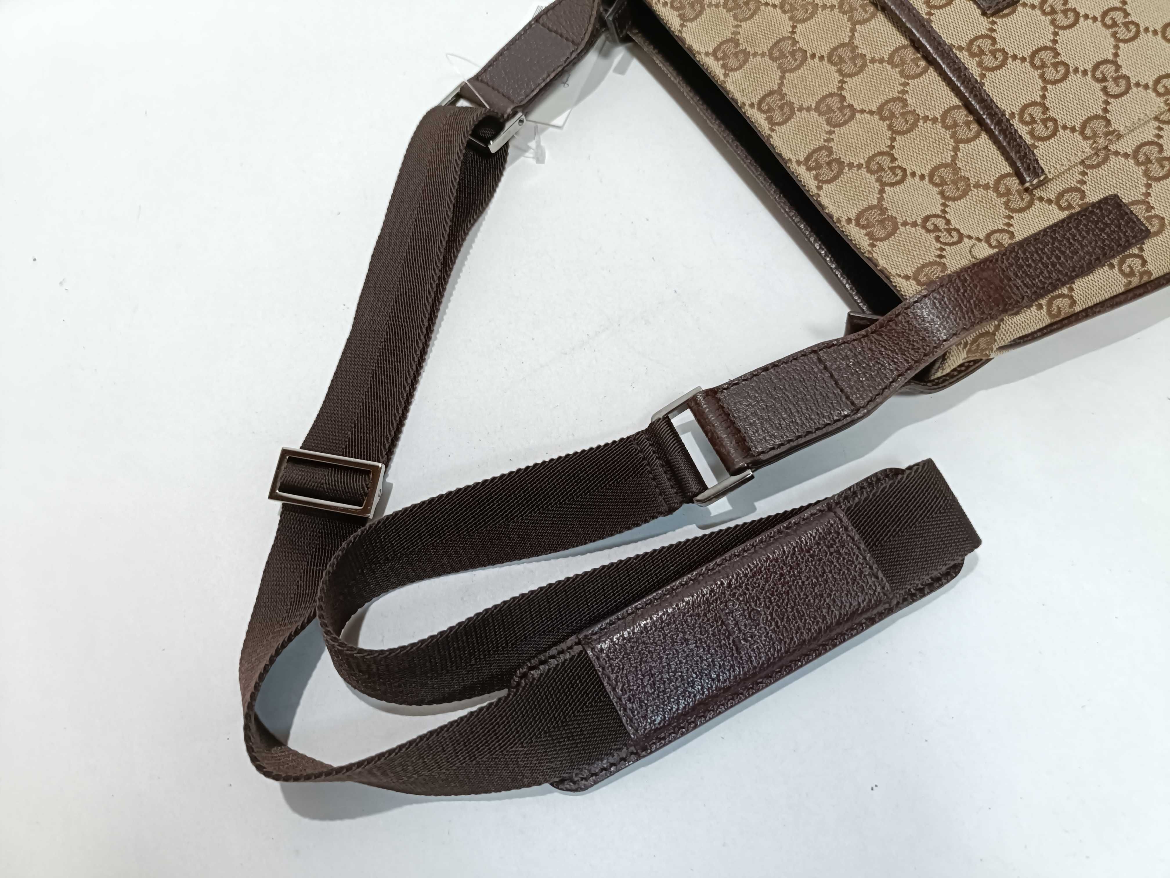 GG Canvas Shoulder Bag 122793 — view 3