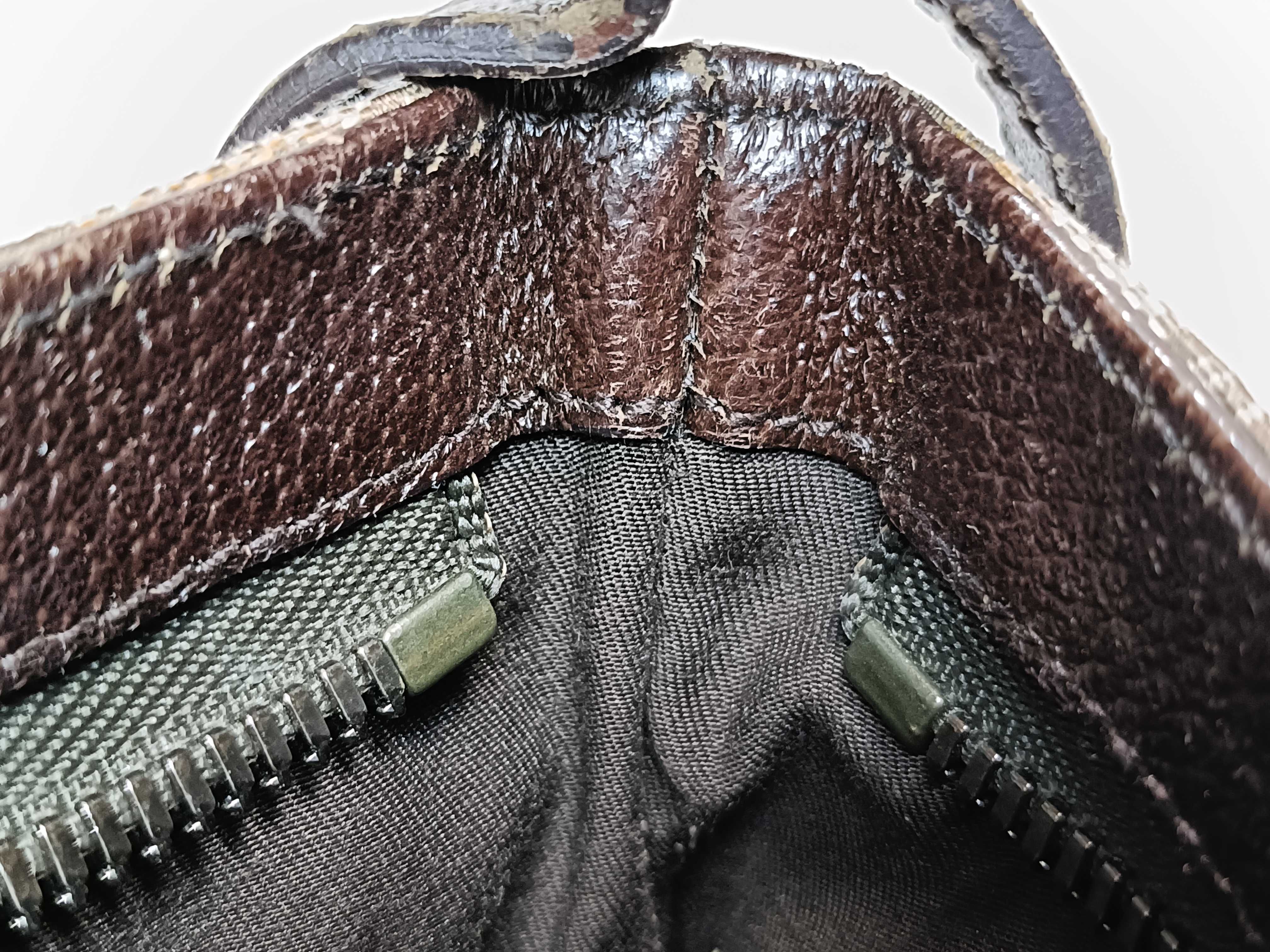 GG Canvas Shoulder Bag 122793 — view 10