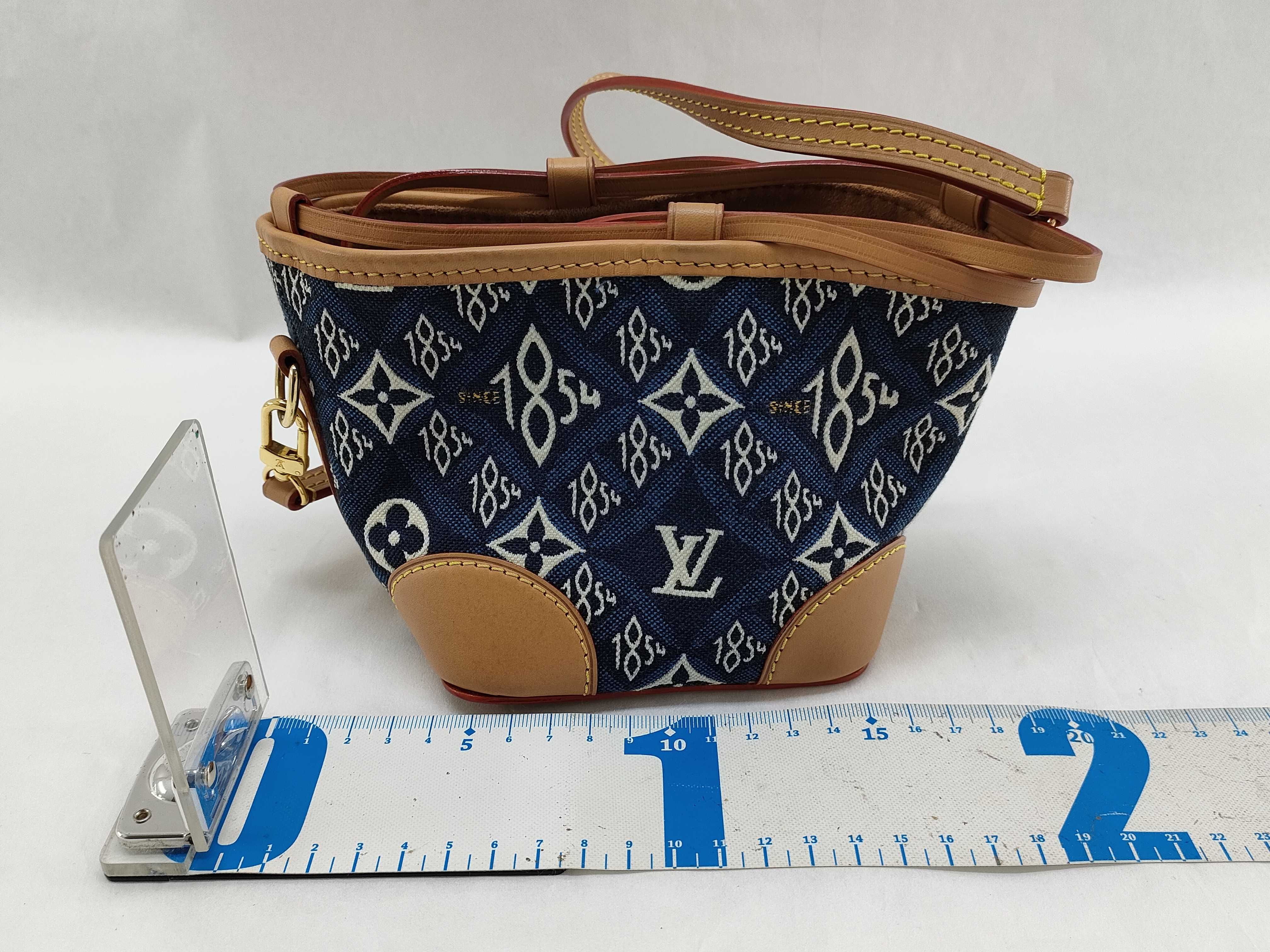Noé Purse Sens 1854 Denim M57447 Shoulder Bag — view 2
