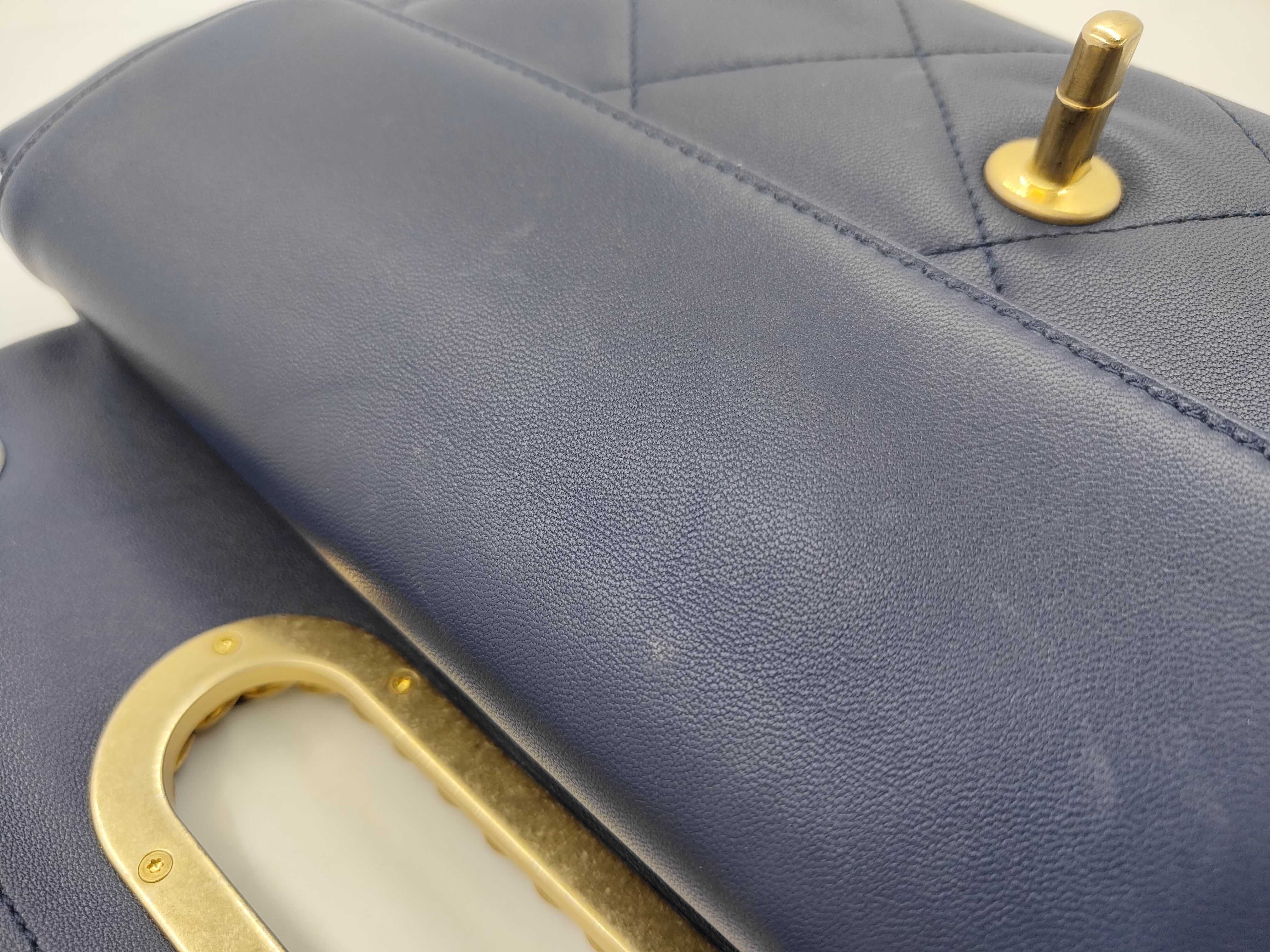 Matelassé Chain Around Gold Hardware 2-way Handbag/Shoulder Bag AS4166 (Serial Number 29) — view 10