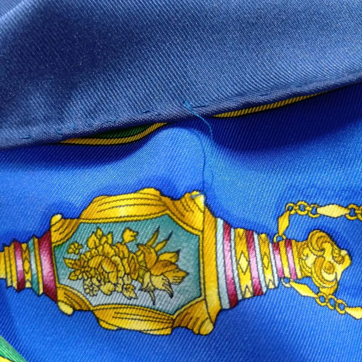 Carre 90 "Pourvu qu'on ait l'ivresse" perfume pattern scarf, silk, blue. Shows wear, — view 11