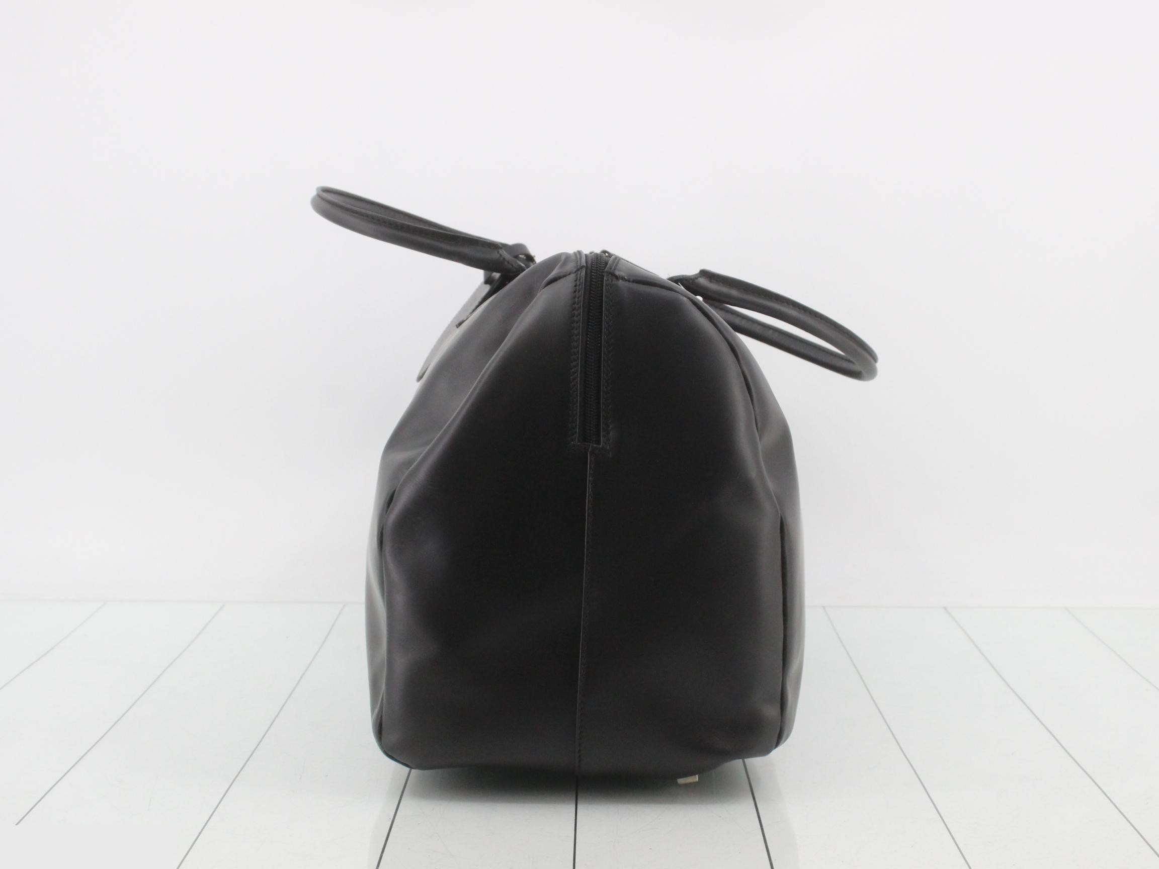 Calf leather Boston bag with name tag. — view 4