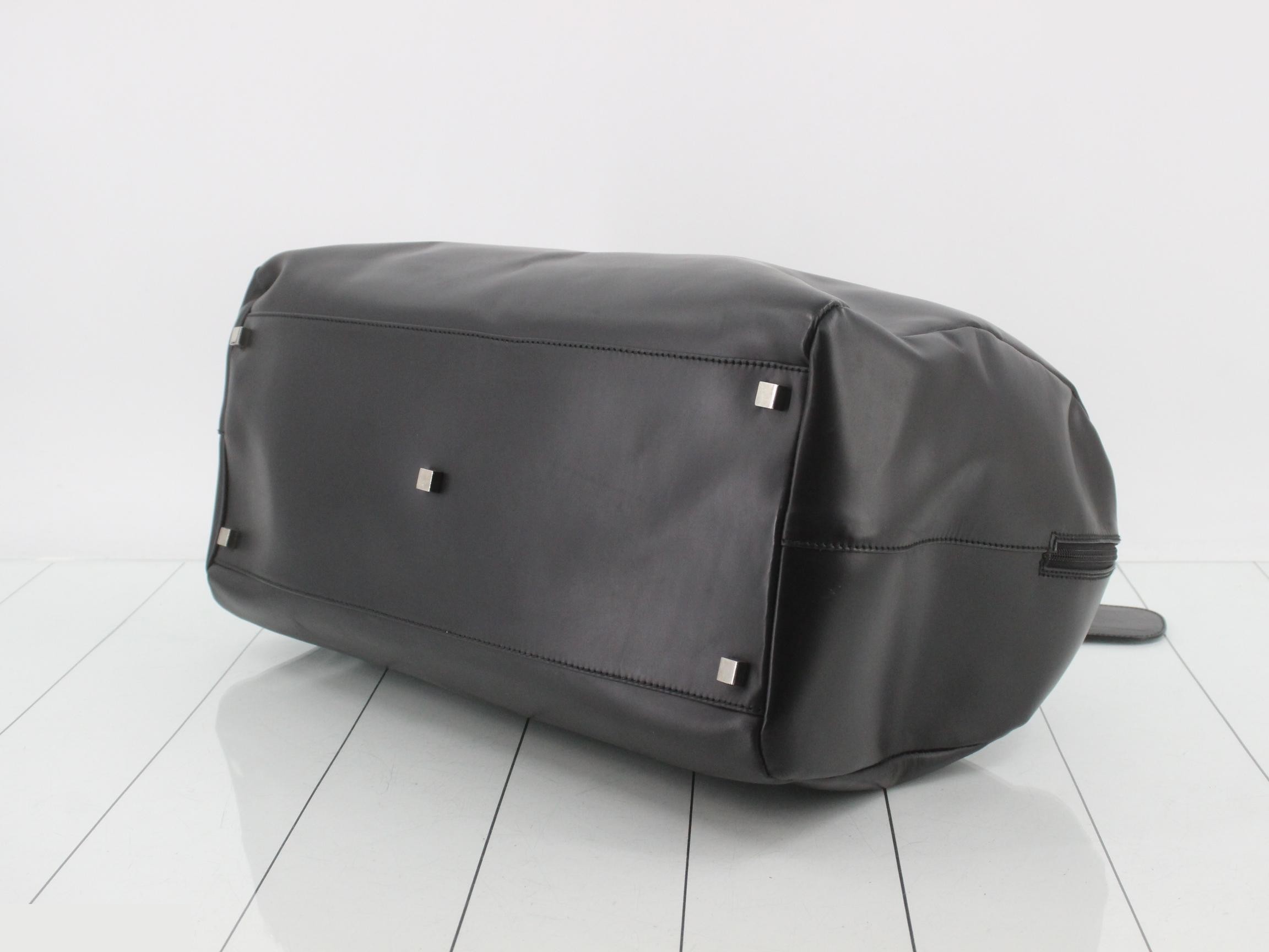 Calf leather Boston bag with name tag. — view 6