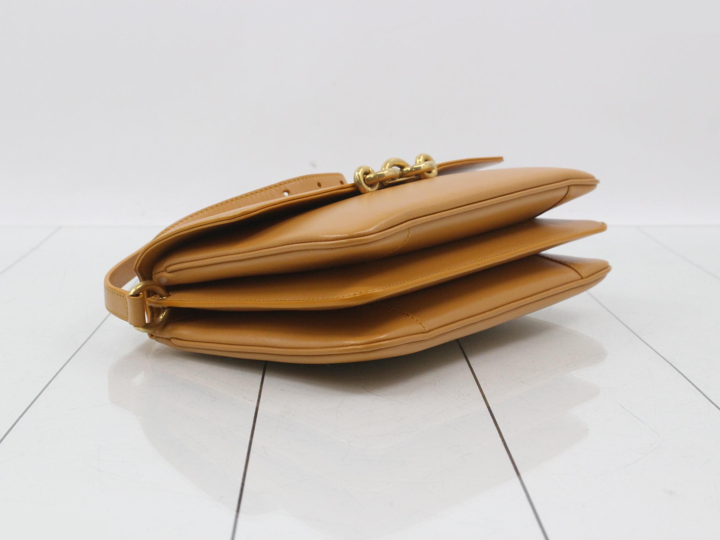 Le Maillon Leather Shoulder Bag — view 5