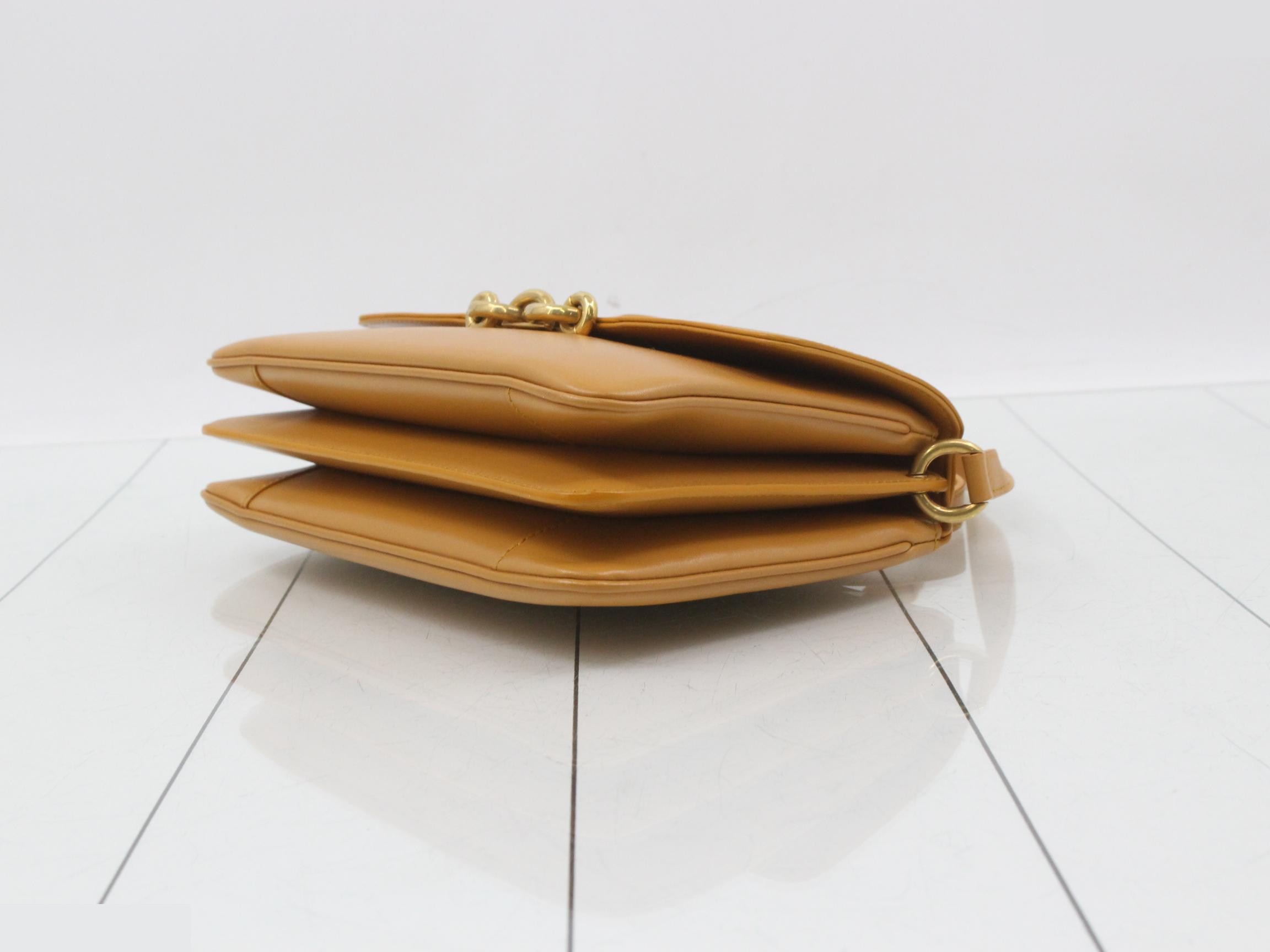 Le Maillon Leather Shoulder Bag — view 6