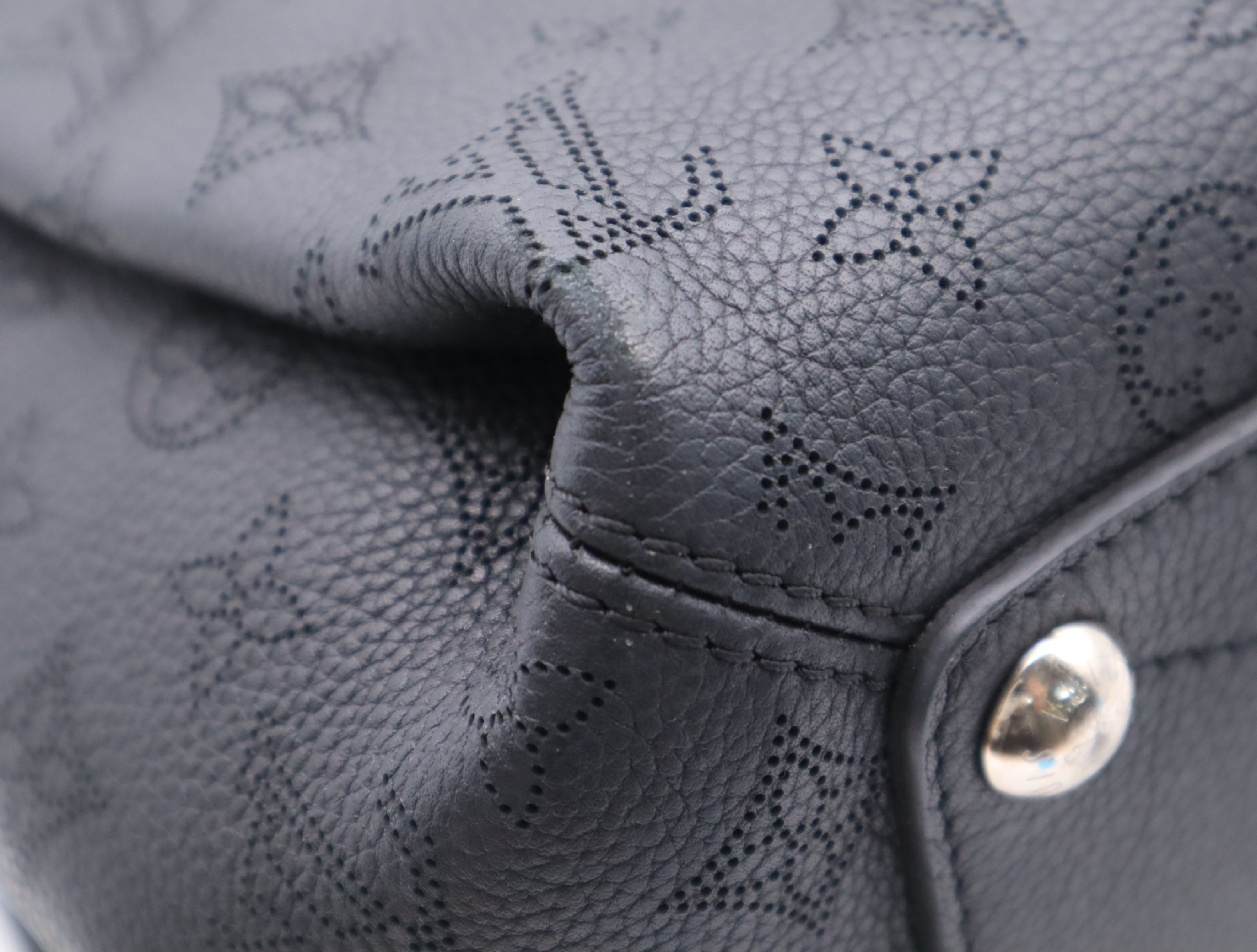 M50031 Mahina Babylon PM Handbag — view 6