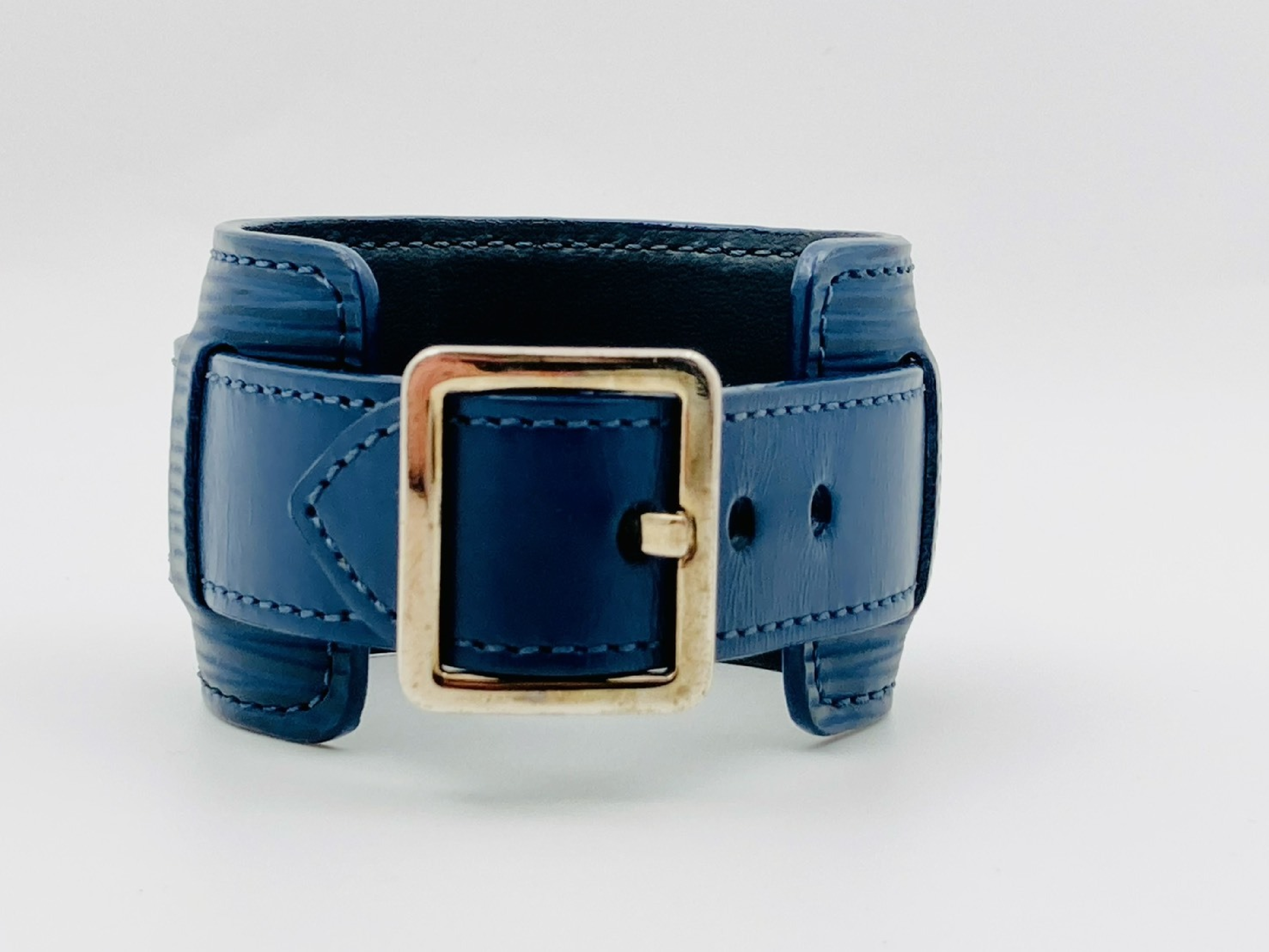 Epi Brasslet Infinite Cuff Padlock Leather Bracelet #17 Navy CA3102 Bracelet/Bangle — view 2