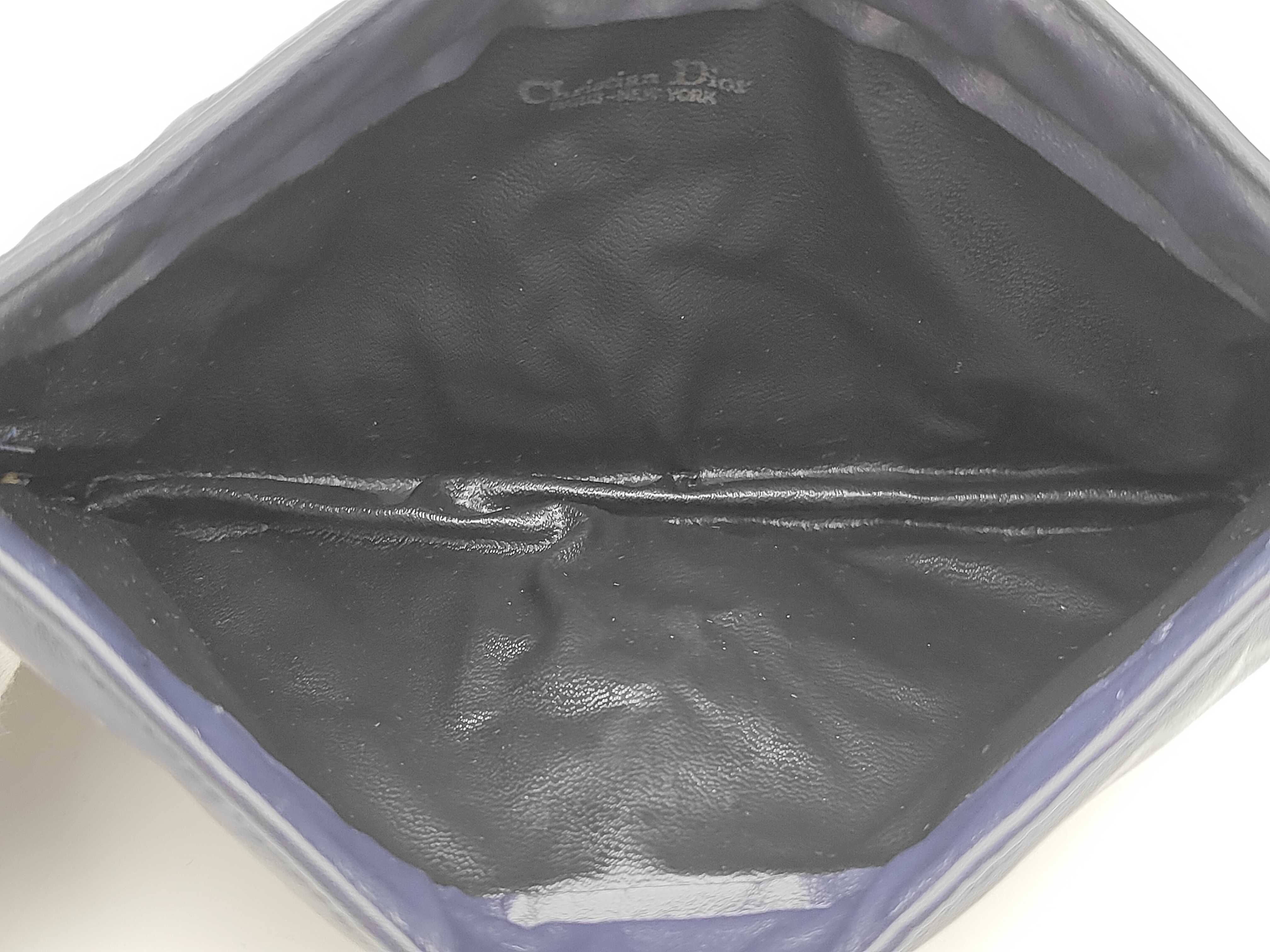 pouch — view 5
