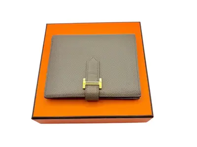 Bearn Compact Wallet, Veau Epsom Leather, Etoupe, Gold Hardware, Y Stamp