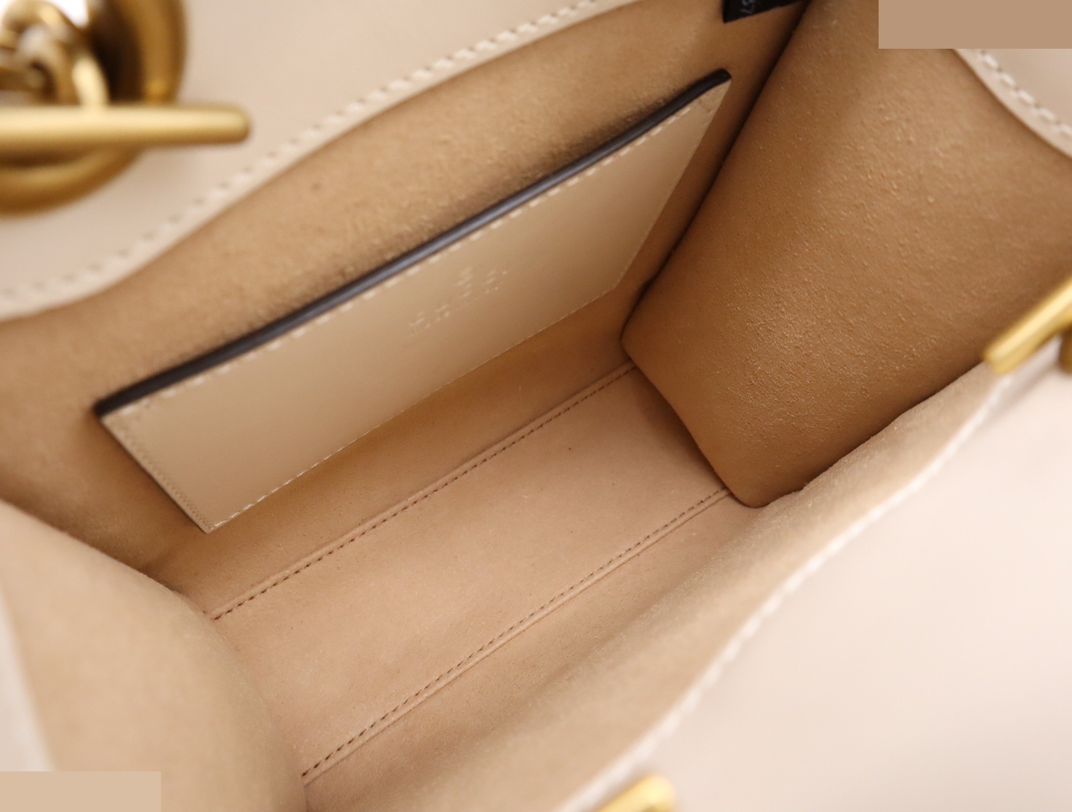 Leather GG Marmont Mini Bag, White, Gold Hardware, with Shoulder Strap — view 8