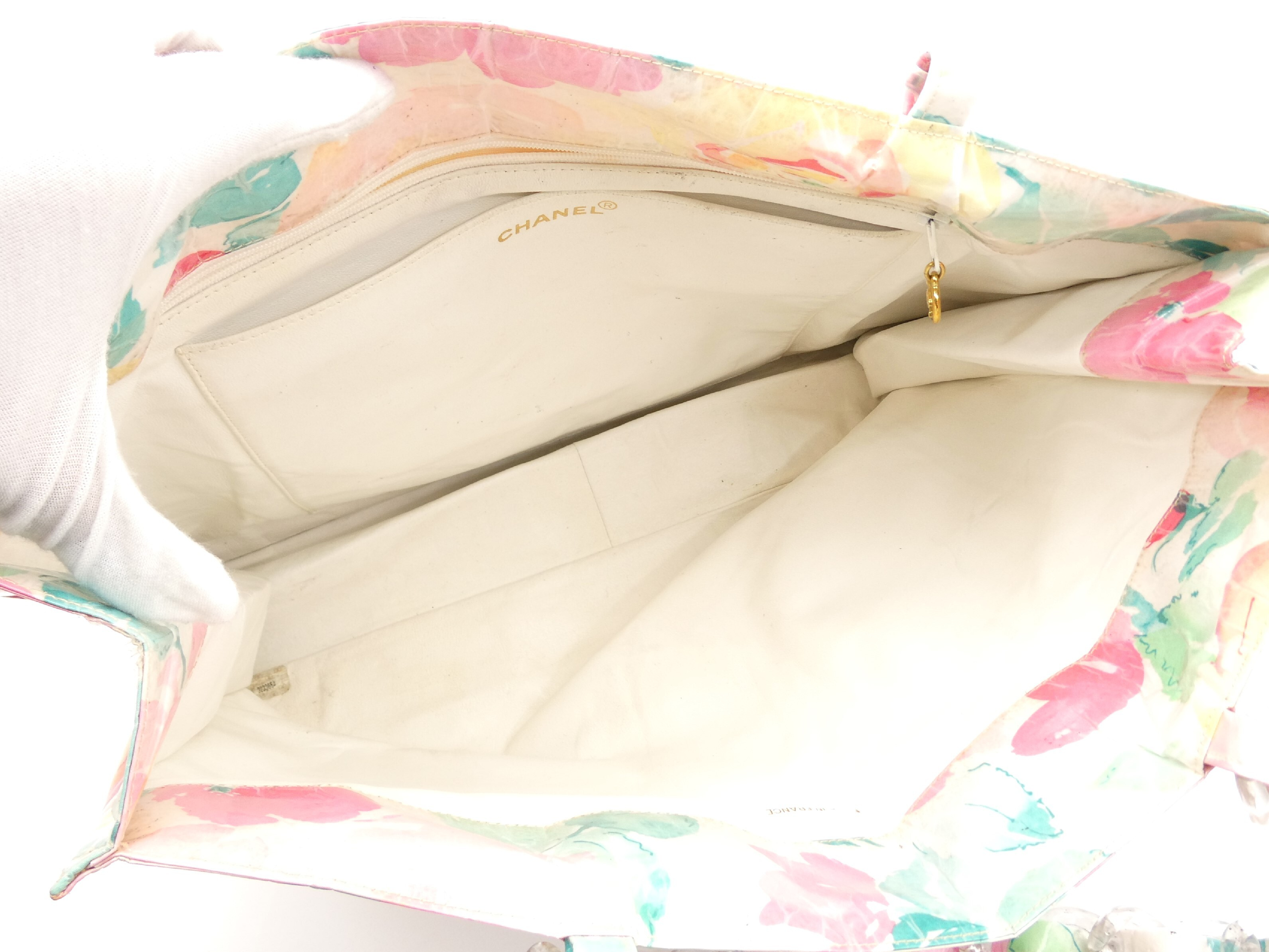 Large Coco Mark Vinyl Plastic Chain Tote Bag — view 7