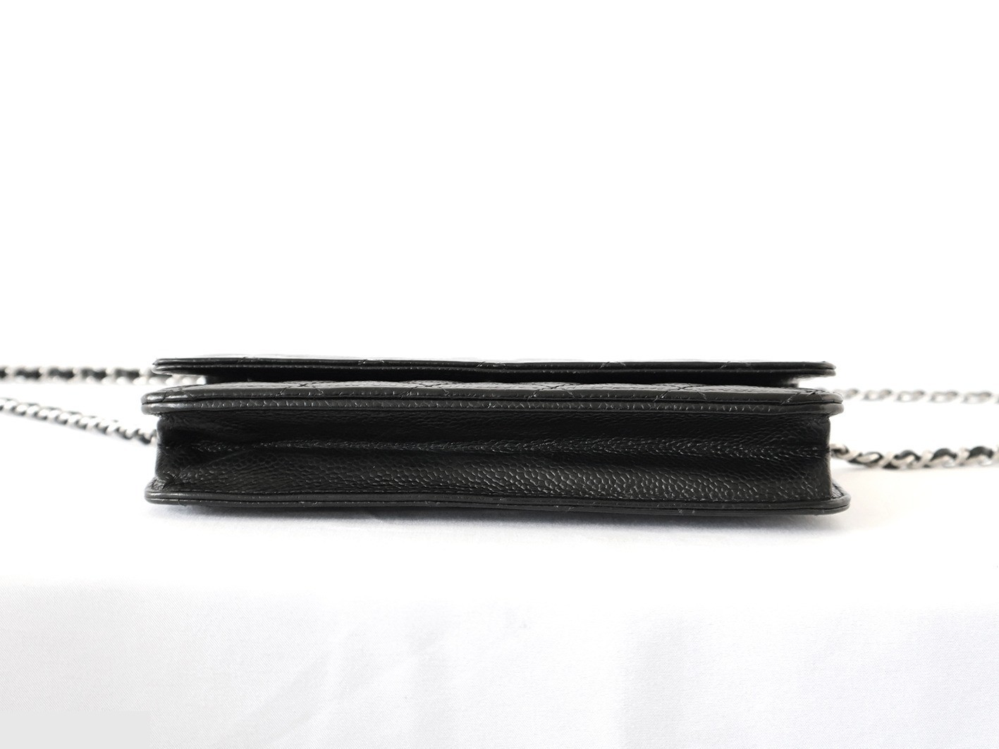 Caviar leather matelassé chain wallet shoulder bag, black — view 5