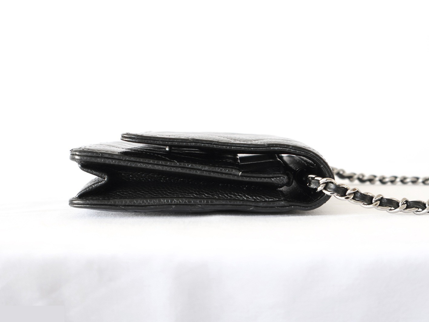 Caviar leather matelassé chain wallet shoulder bag, black — view 6