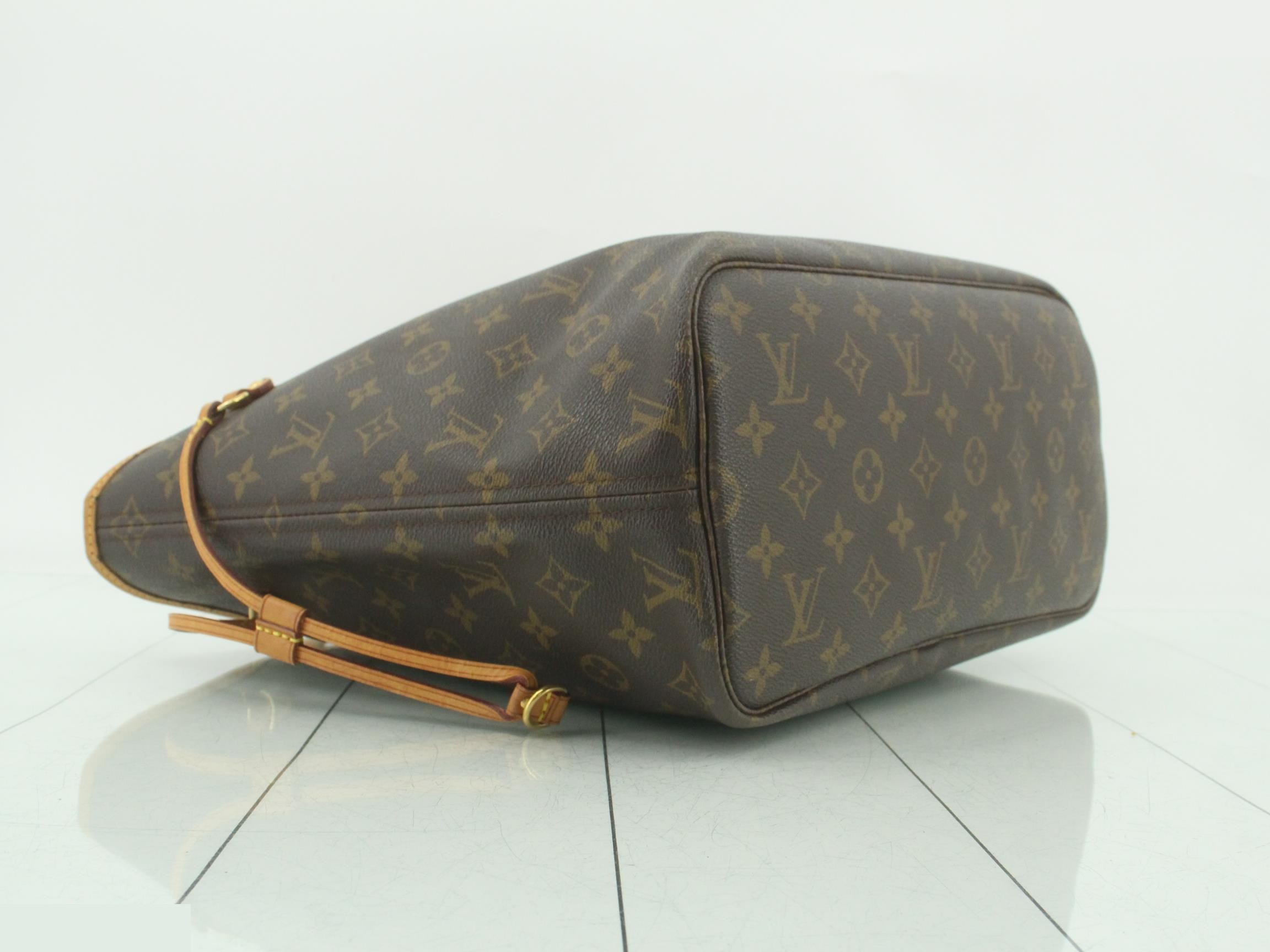 Monogram Neverfull MM with initial engraving — view 5