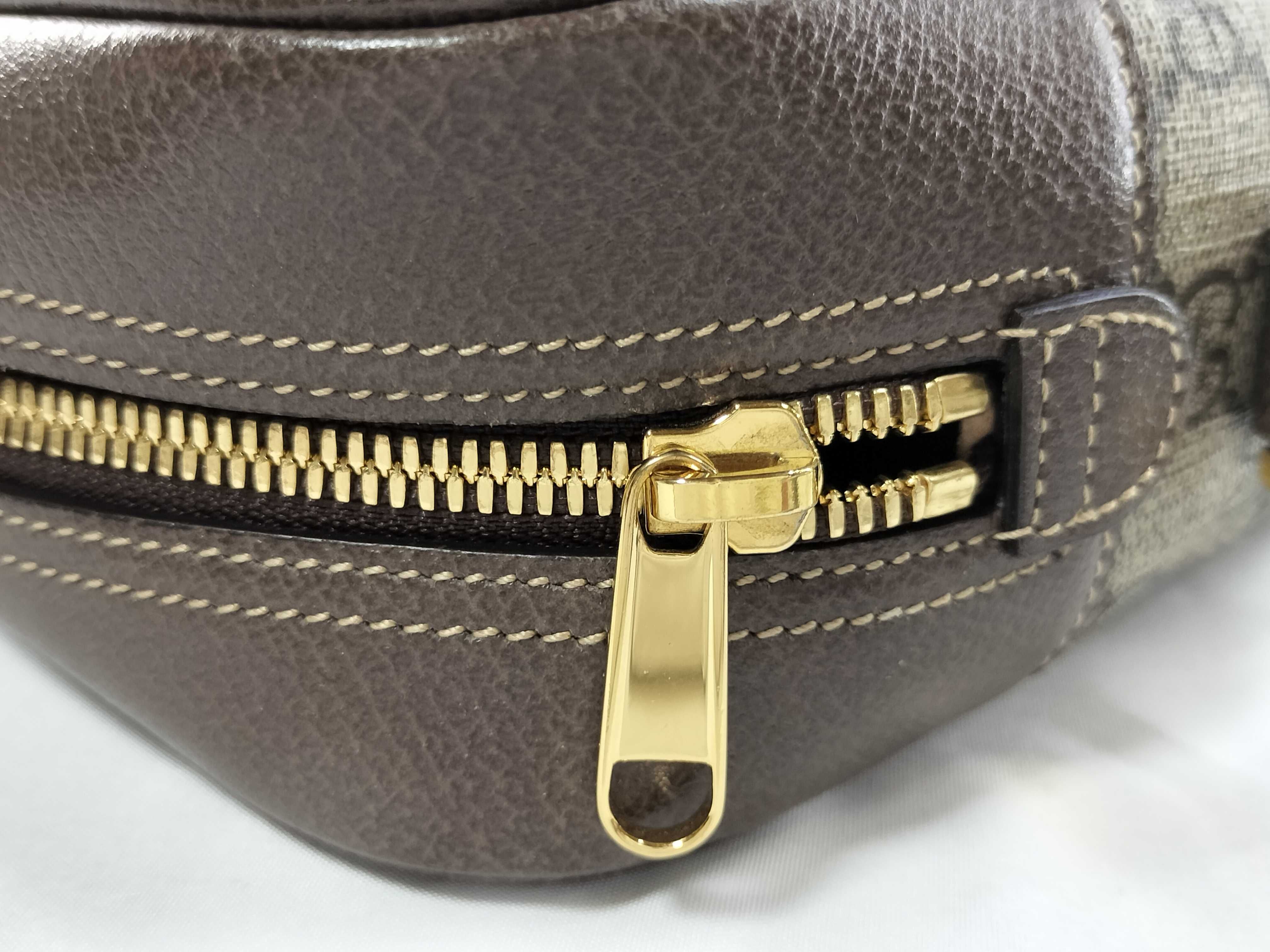 GG Supreme Shoulder Bag — view 8